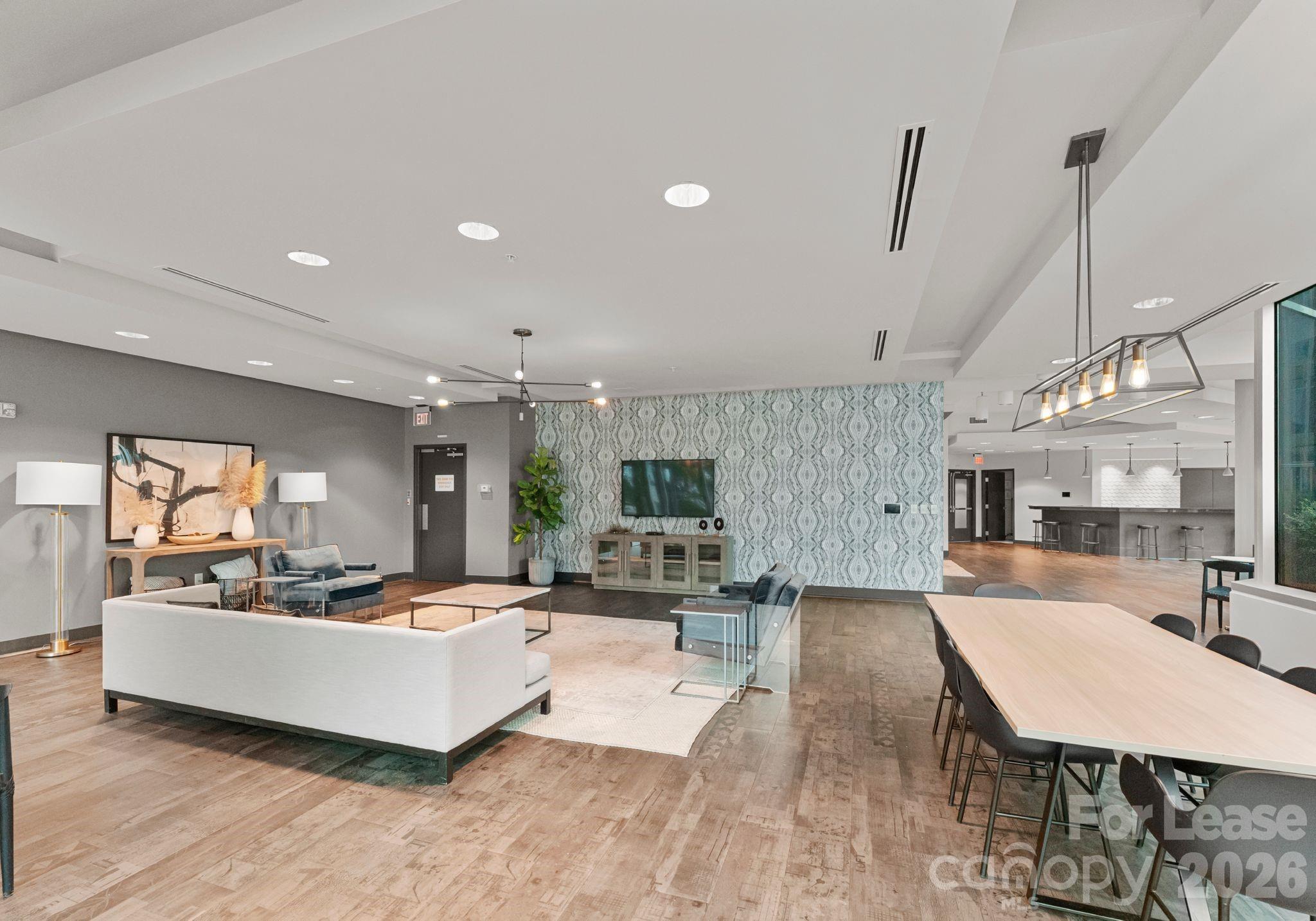 210 N Church Street Unit: 1606