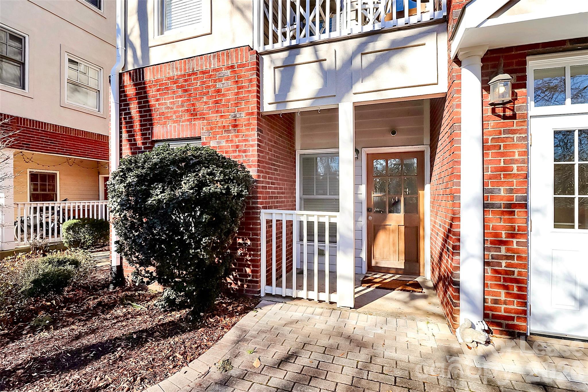 105 S Summit Avenue