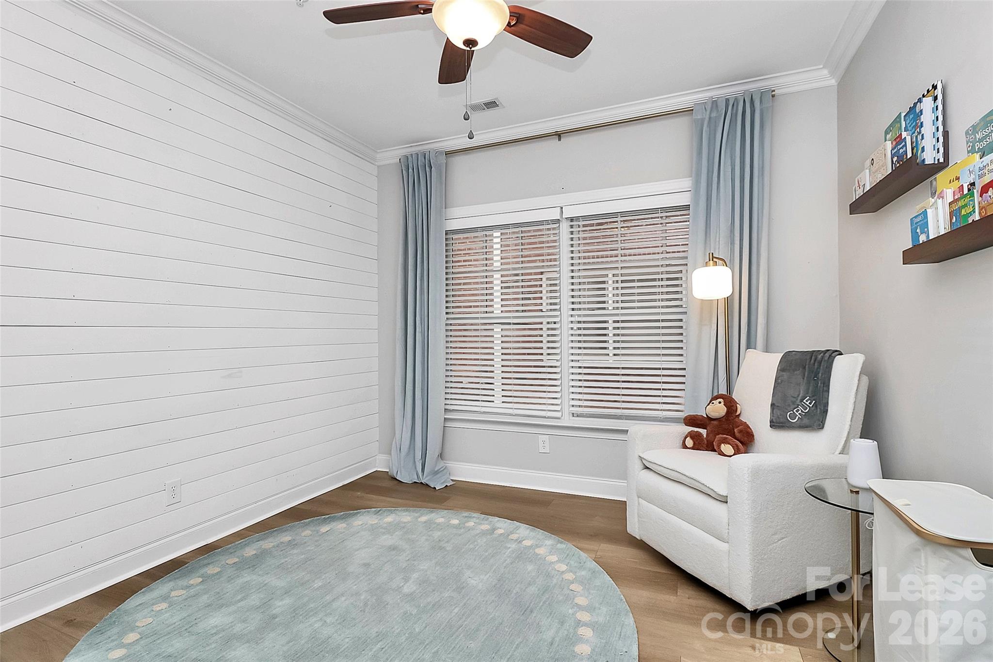 105 S Summit Avenue