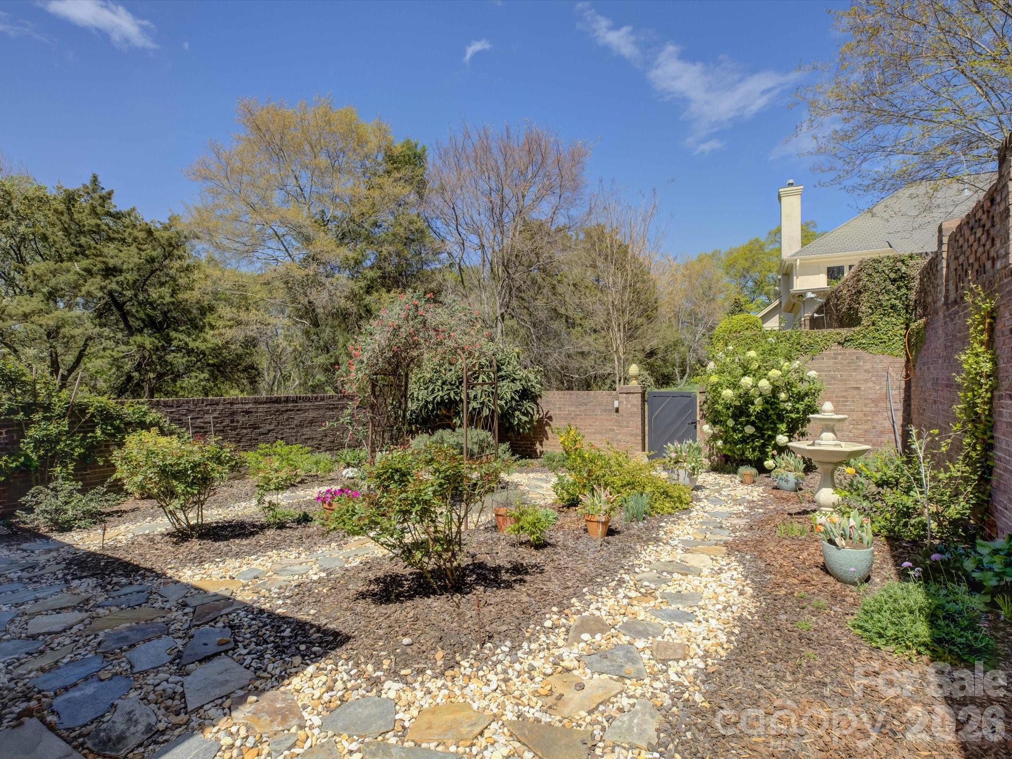 8905 Challis Hill Lane