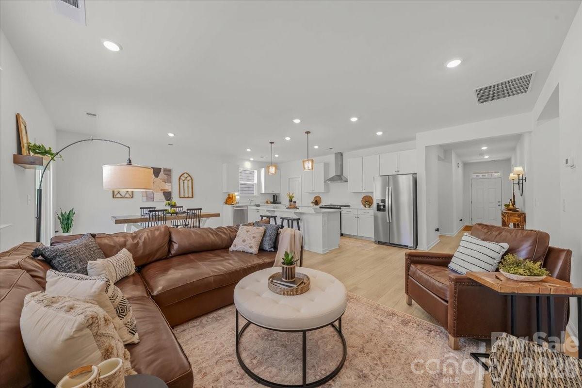 3013 Cunningham Farm Drive Unit: 68