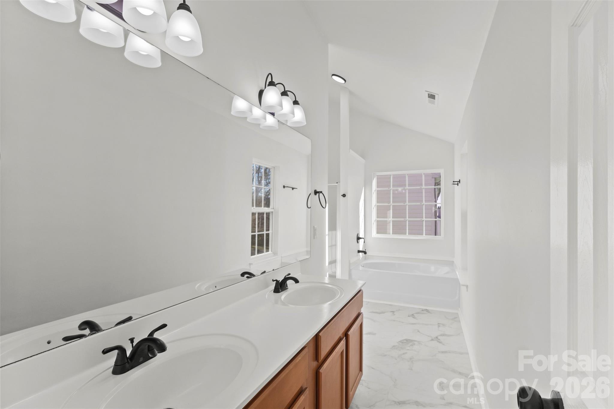 2440 Reid Oaks Drive