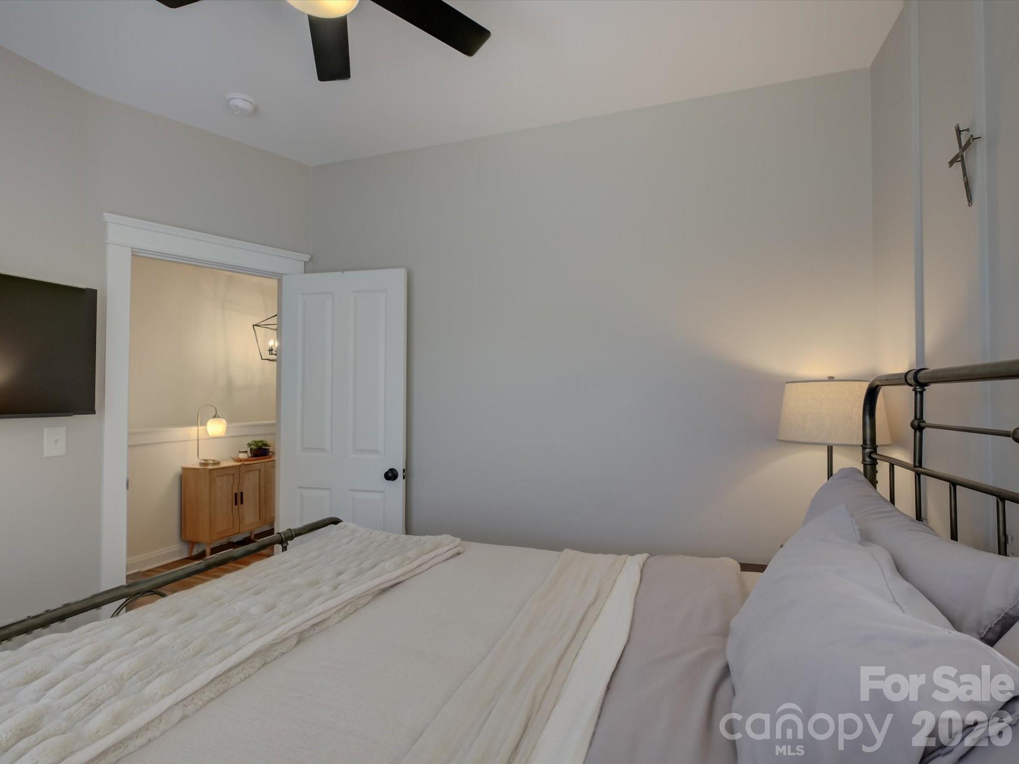 1305 Barnett Woods Crossing