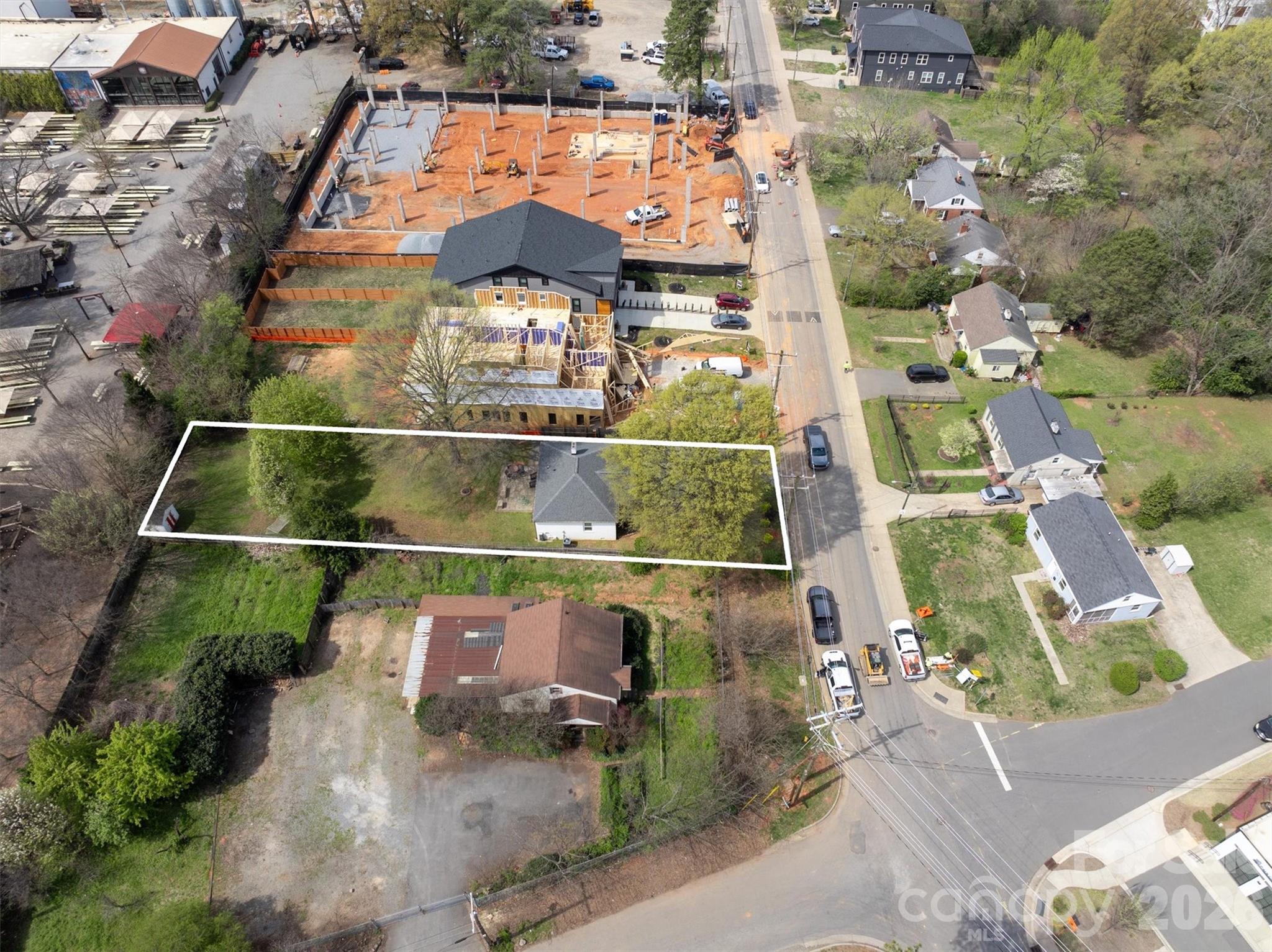 307 E Peterson Drive