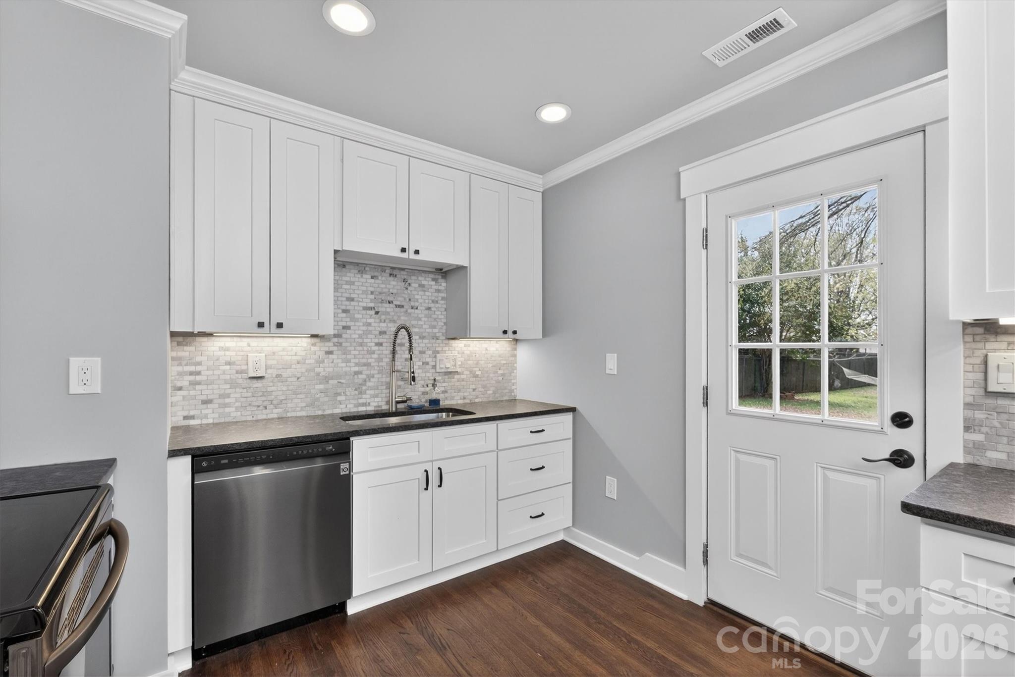 307 E Peterson Drive