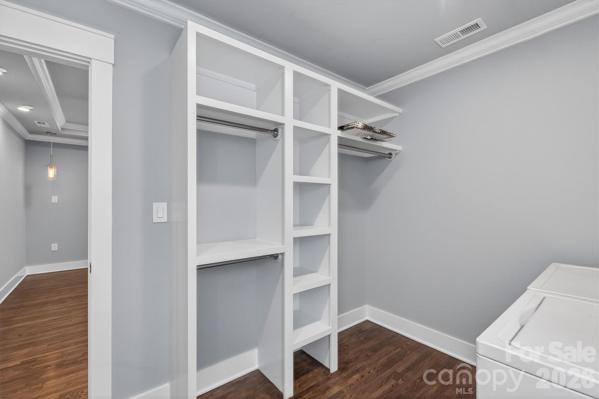 307 E Peterson Drive