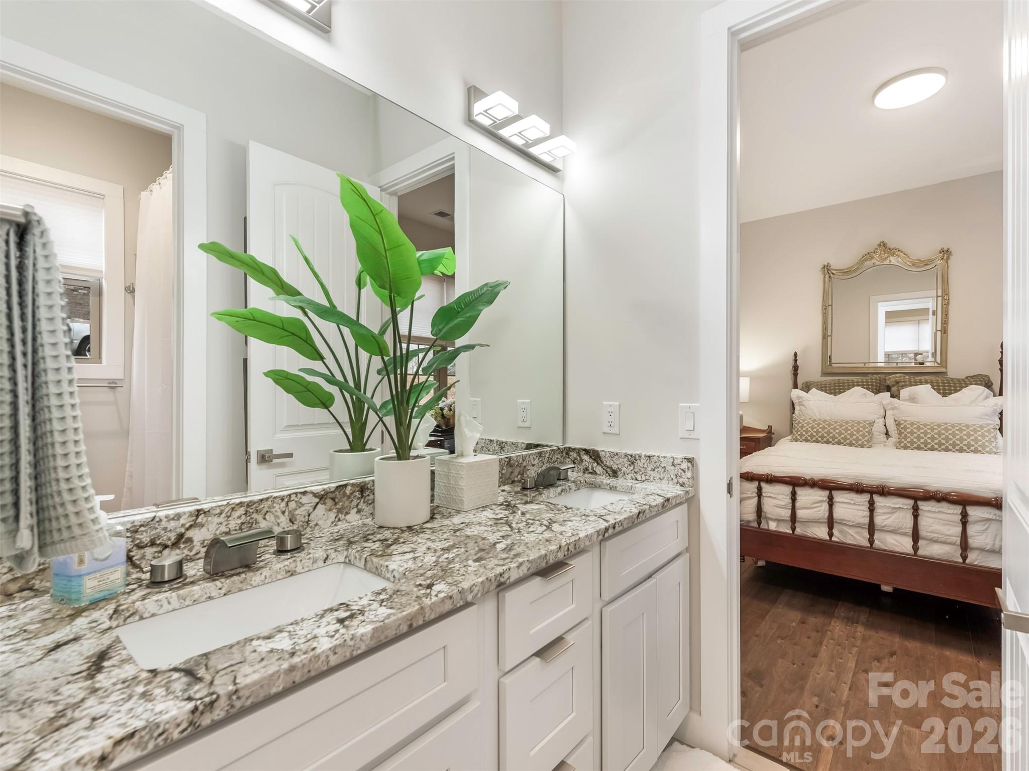 3000 Applewood Point Lane