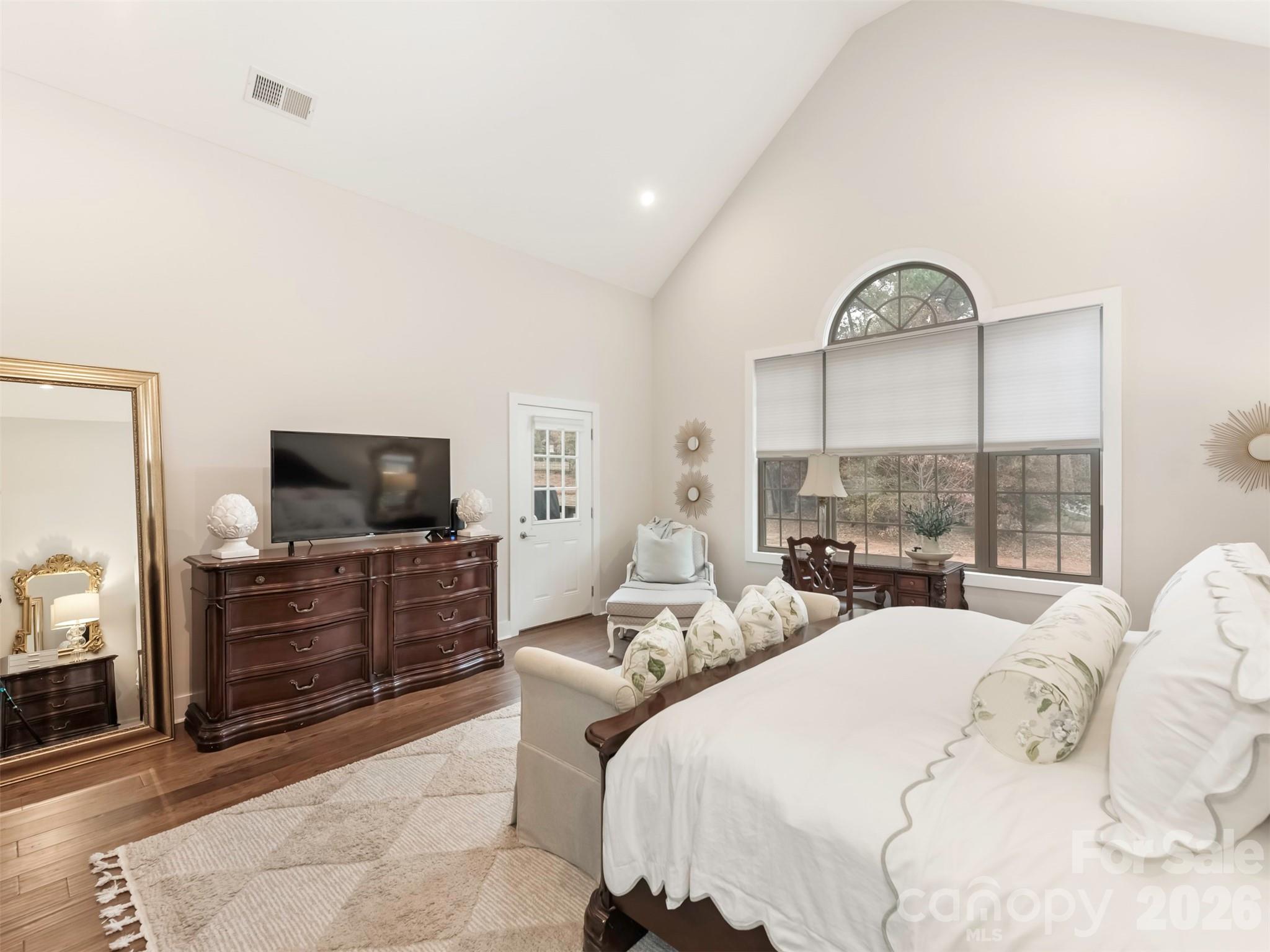 3000 Applewood Point Lane