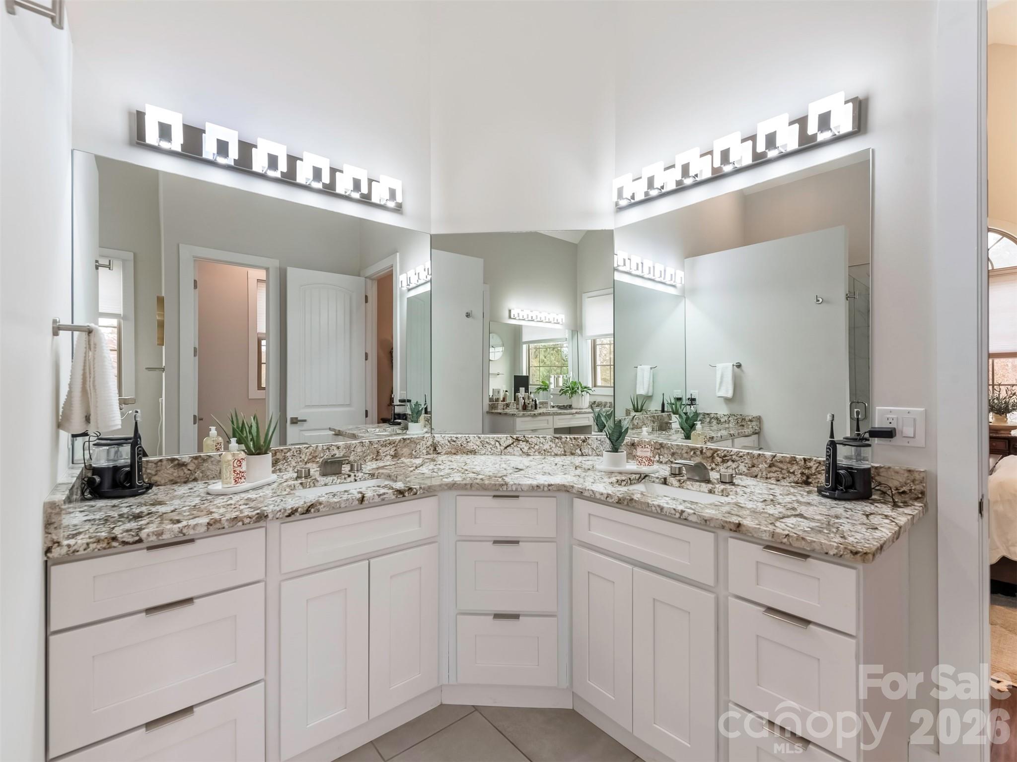 3000 Applewood Point Lane