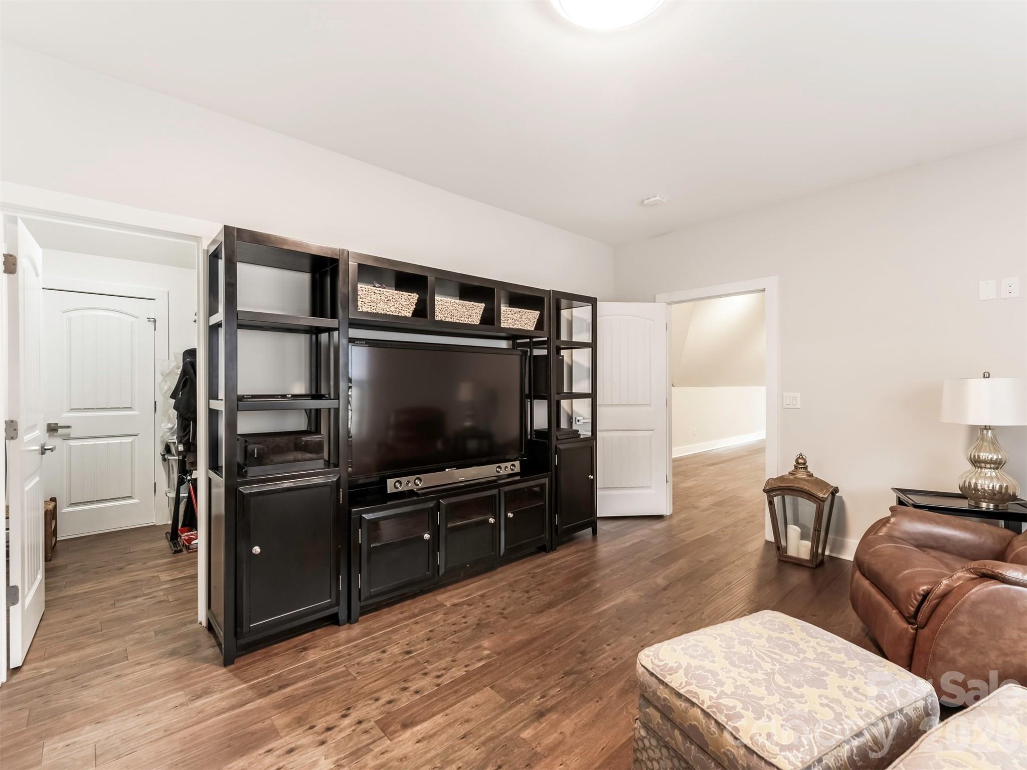 3000 Applewood Point Lane