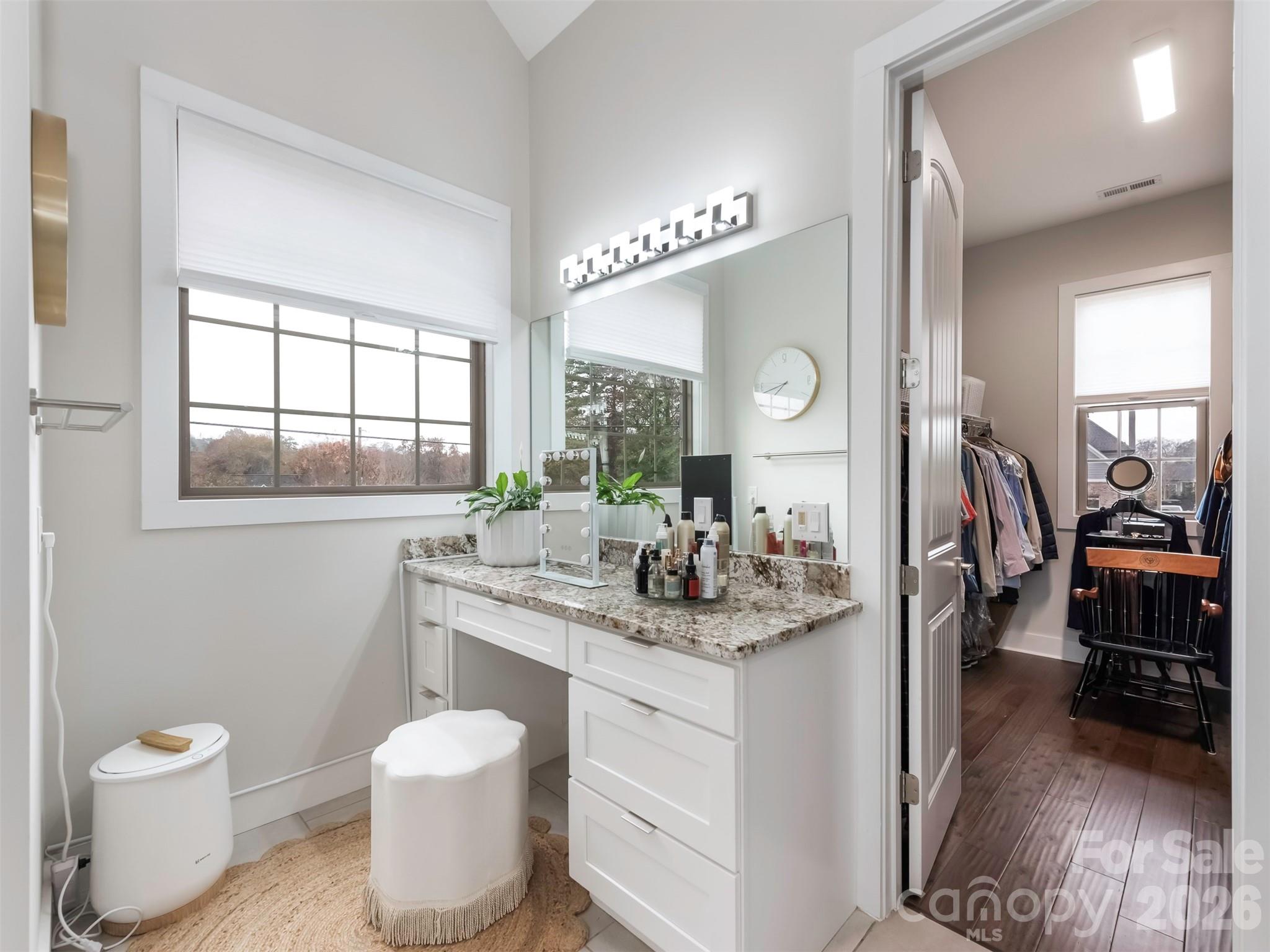 3000 Applewood Point Lane