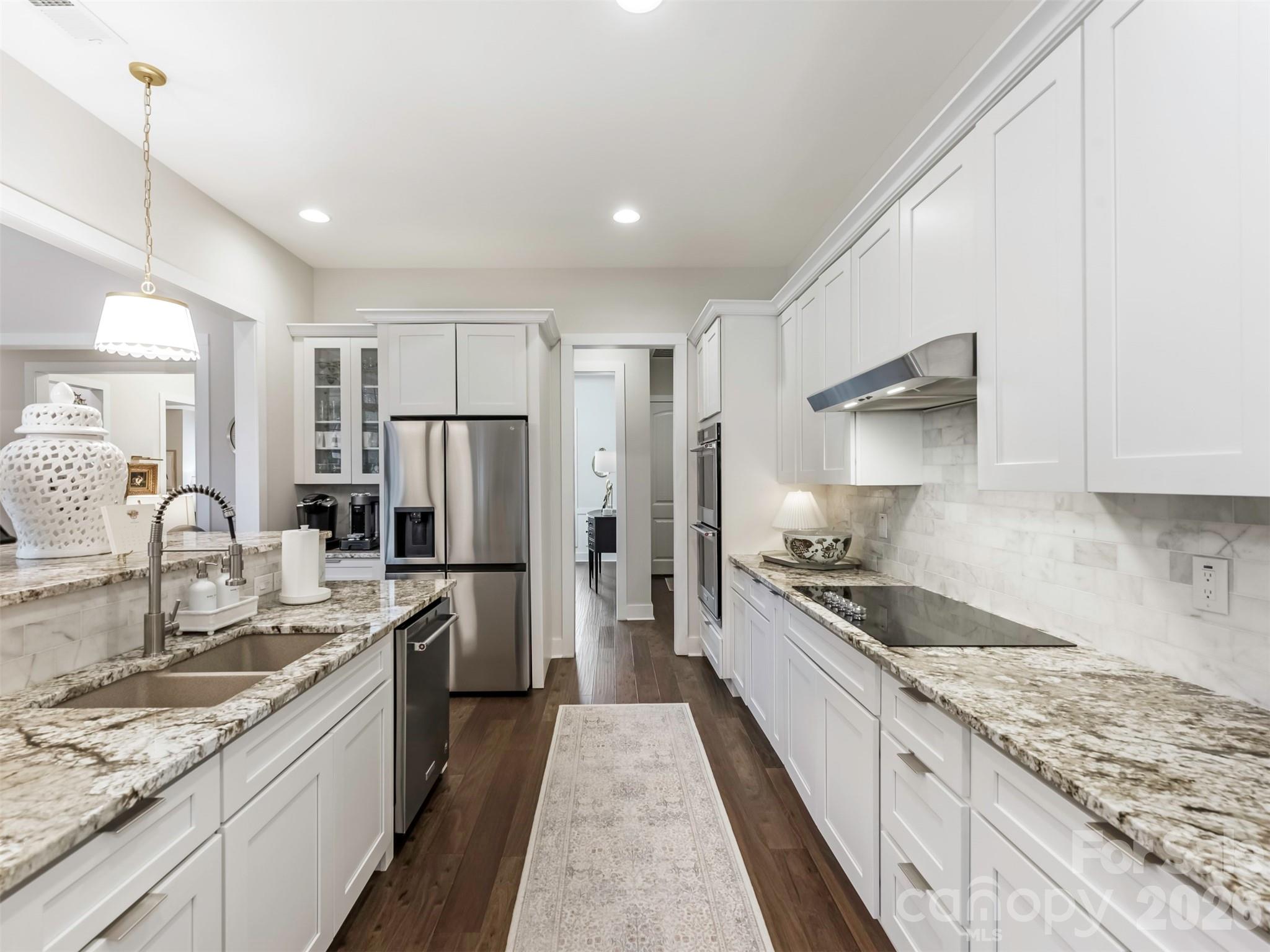 3000 Applewood Point Lane