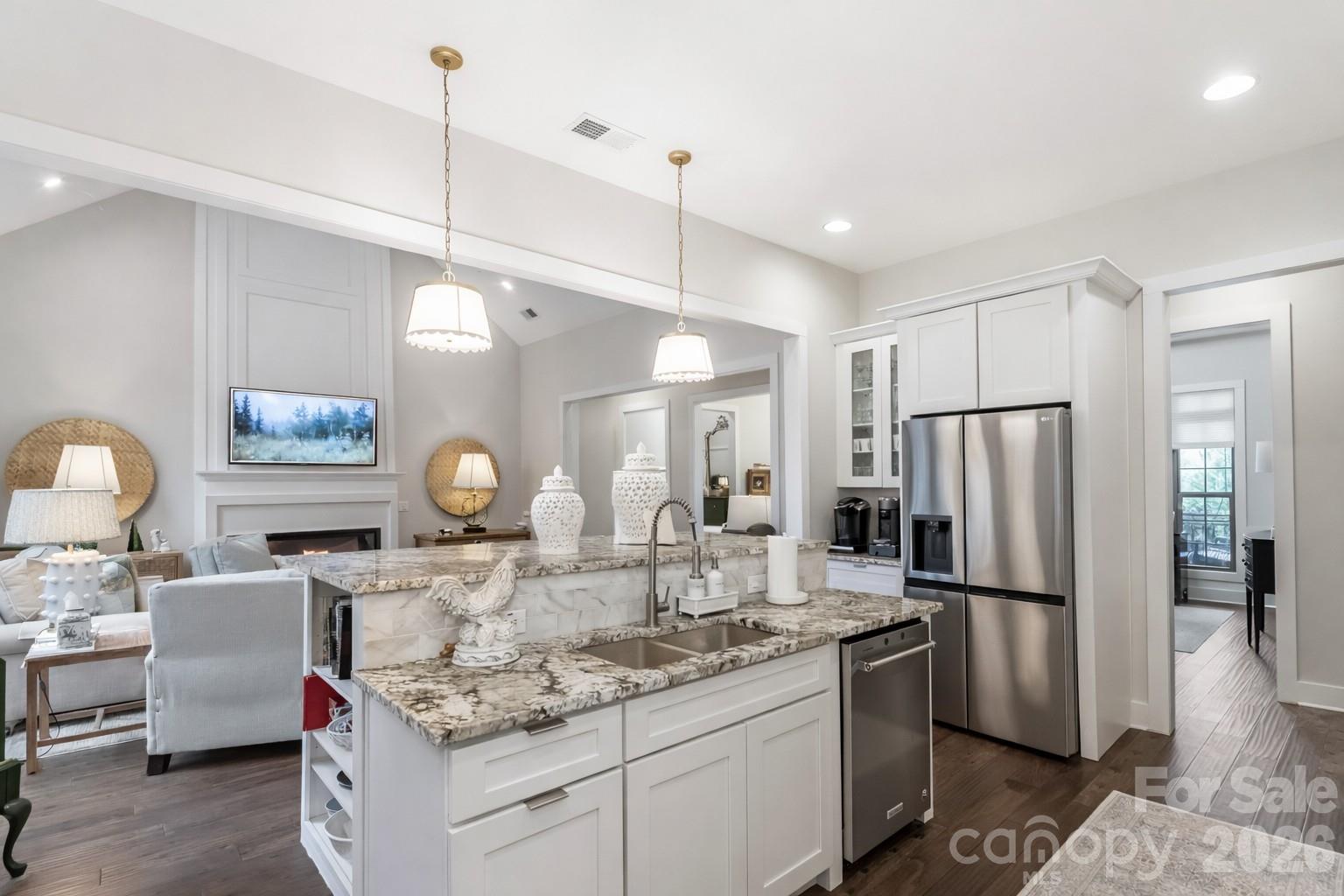 3000 Applewood Point Lane