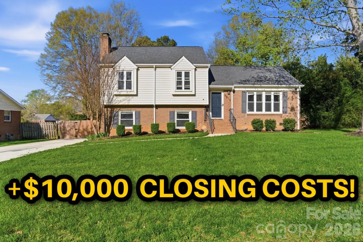 5810 Red Carriage Lane