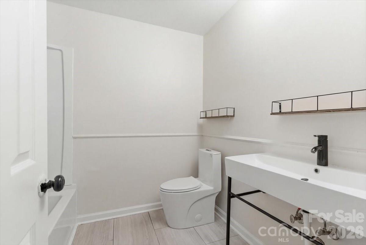 5810 Red Carriage Lane