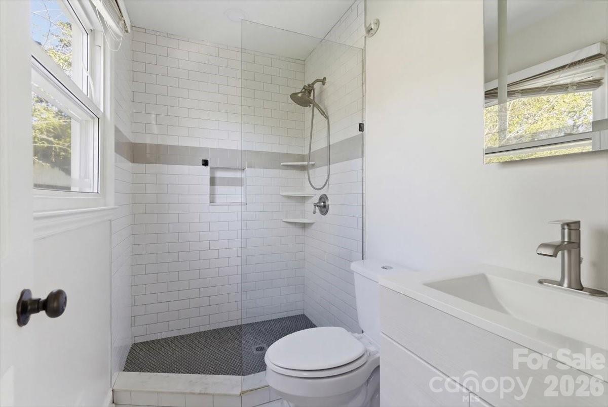 5810 Red Carriage Lane