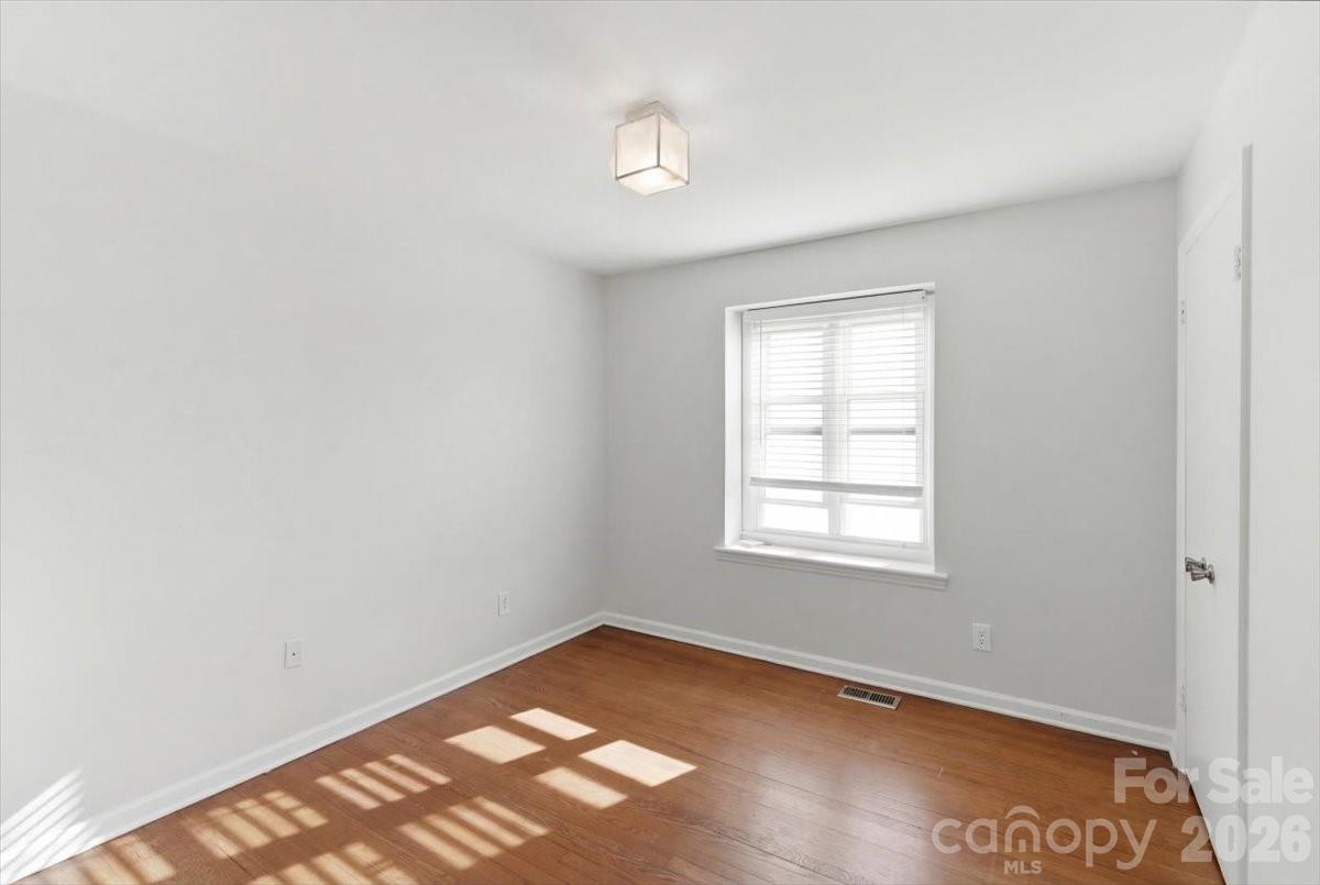 5810 Red Carriage Lane