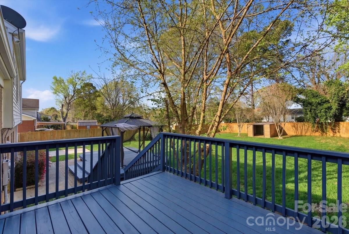5810 Red Carriage Lane