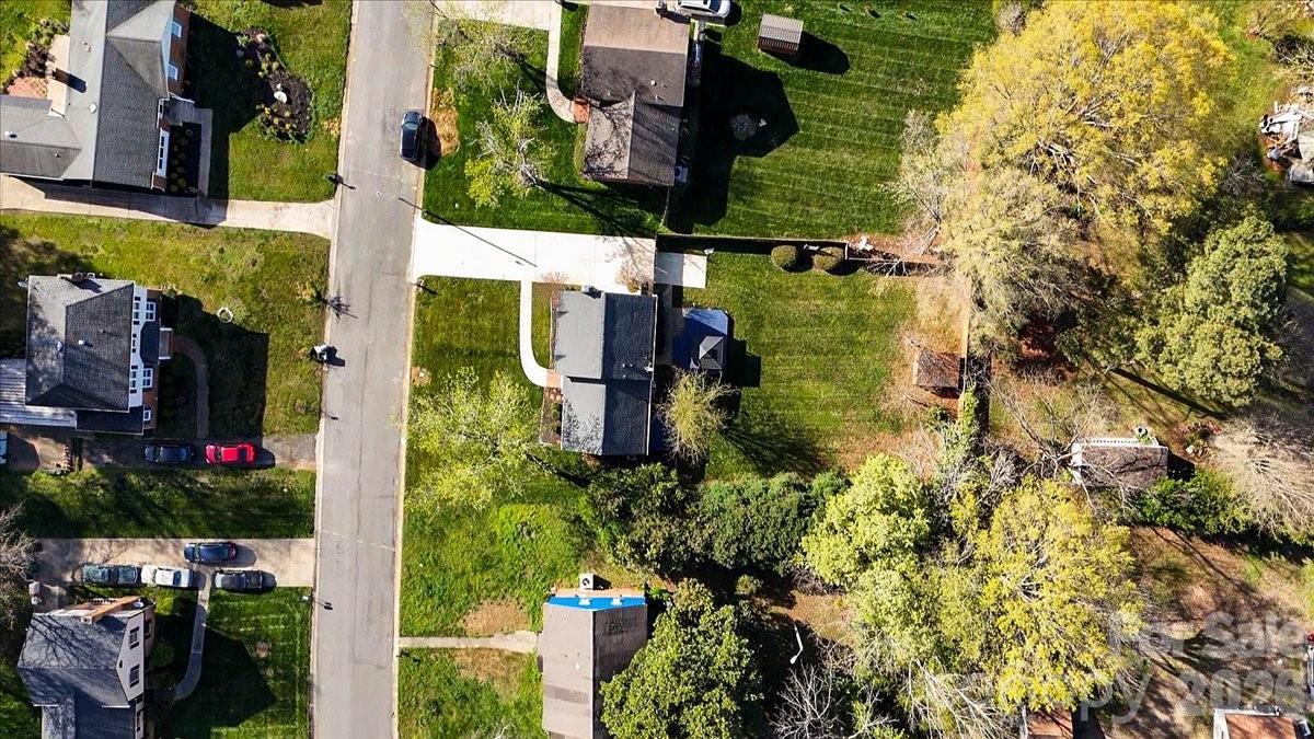 5810 Red Carriage Lane