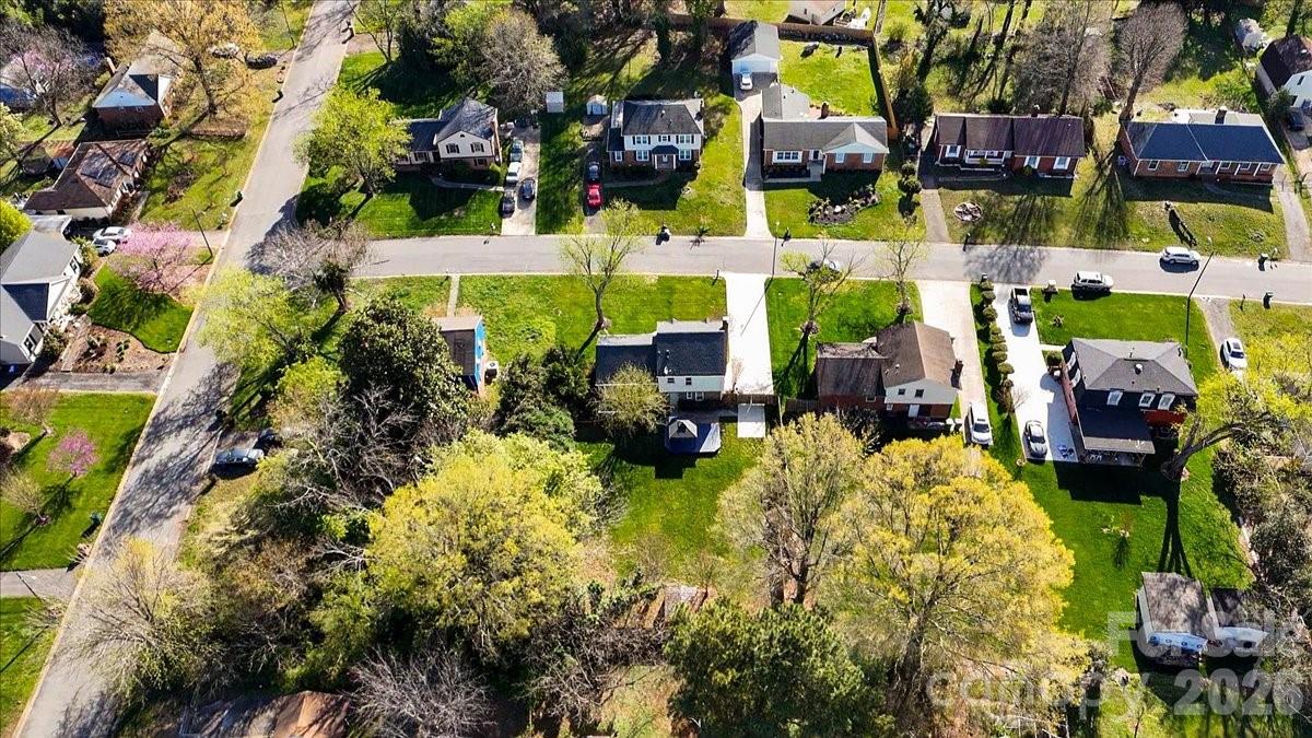 5810 Red Carriage Lane