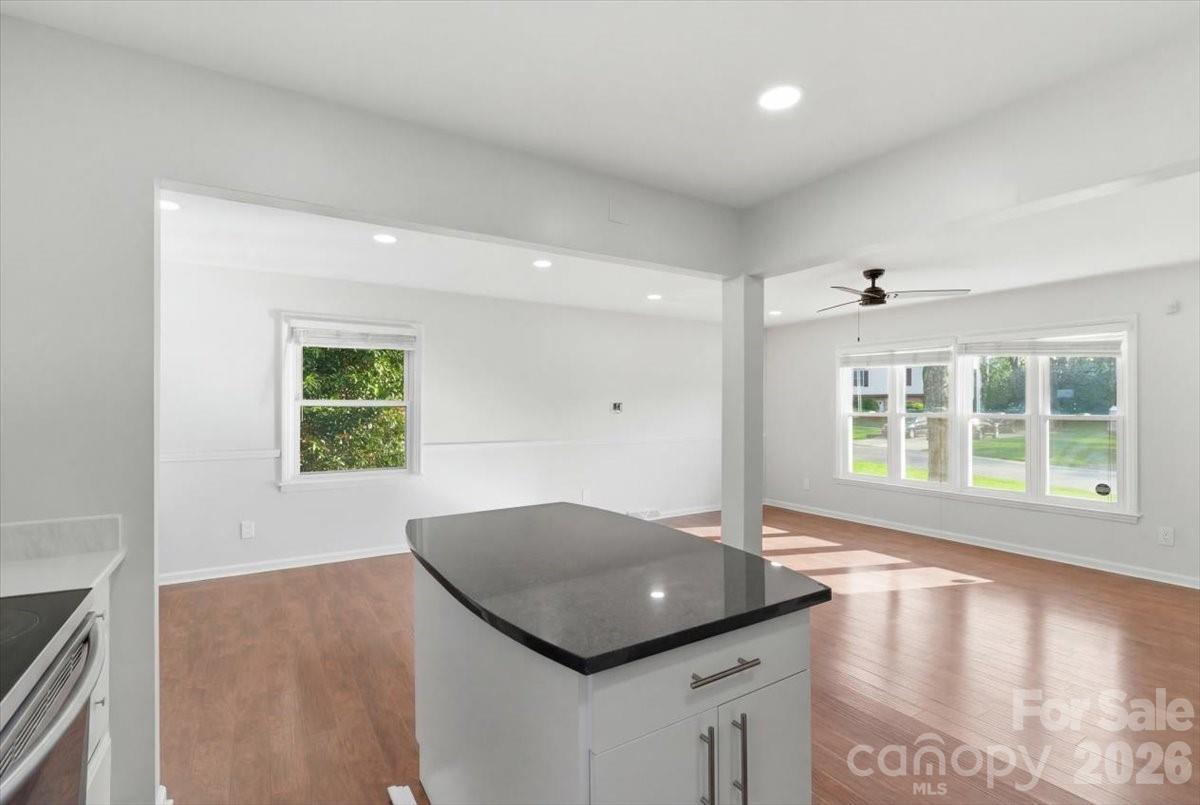 5810 Red Carriage Lane