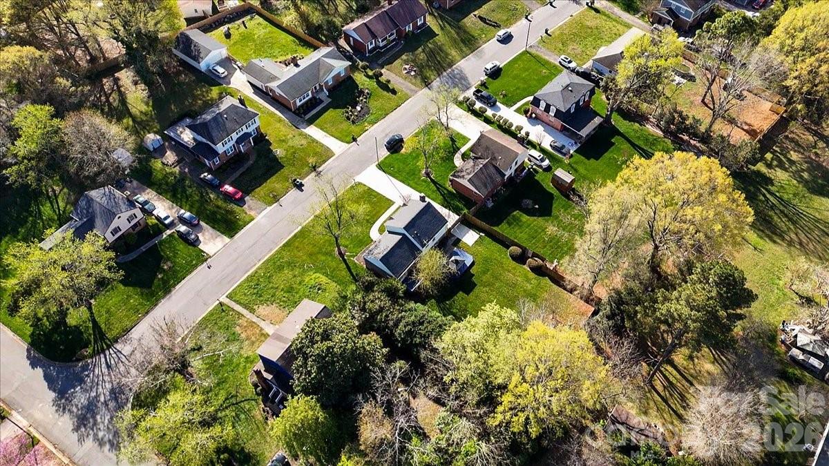 5810 Red Carriage Lane