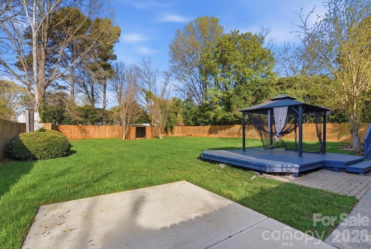 5810 Red Carriage Lane
