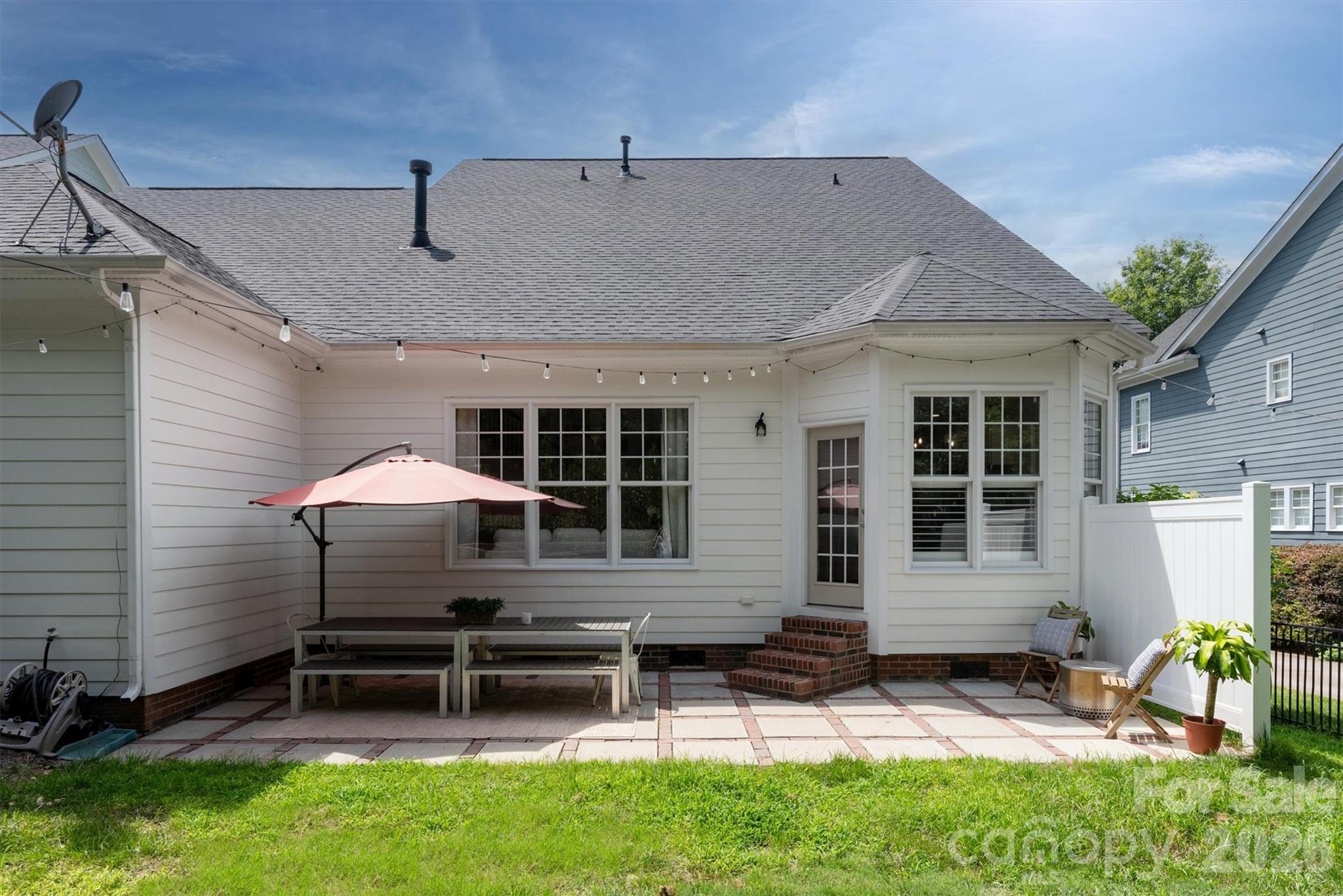 869 Stratford Run Drive