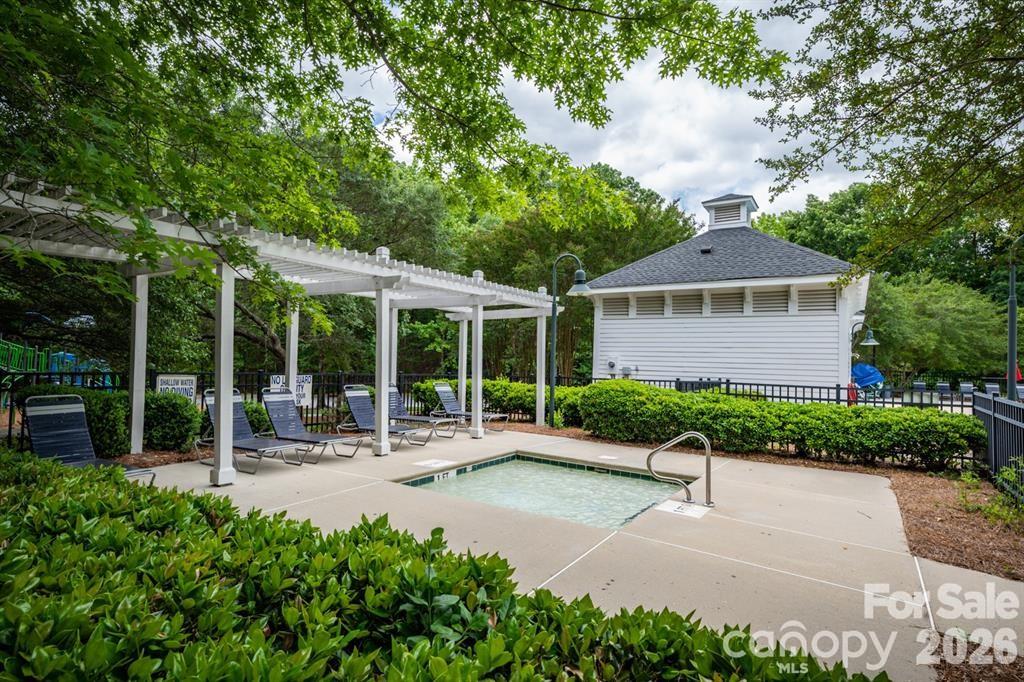 869 Stratford Run Drive