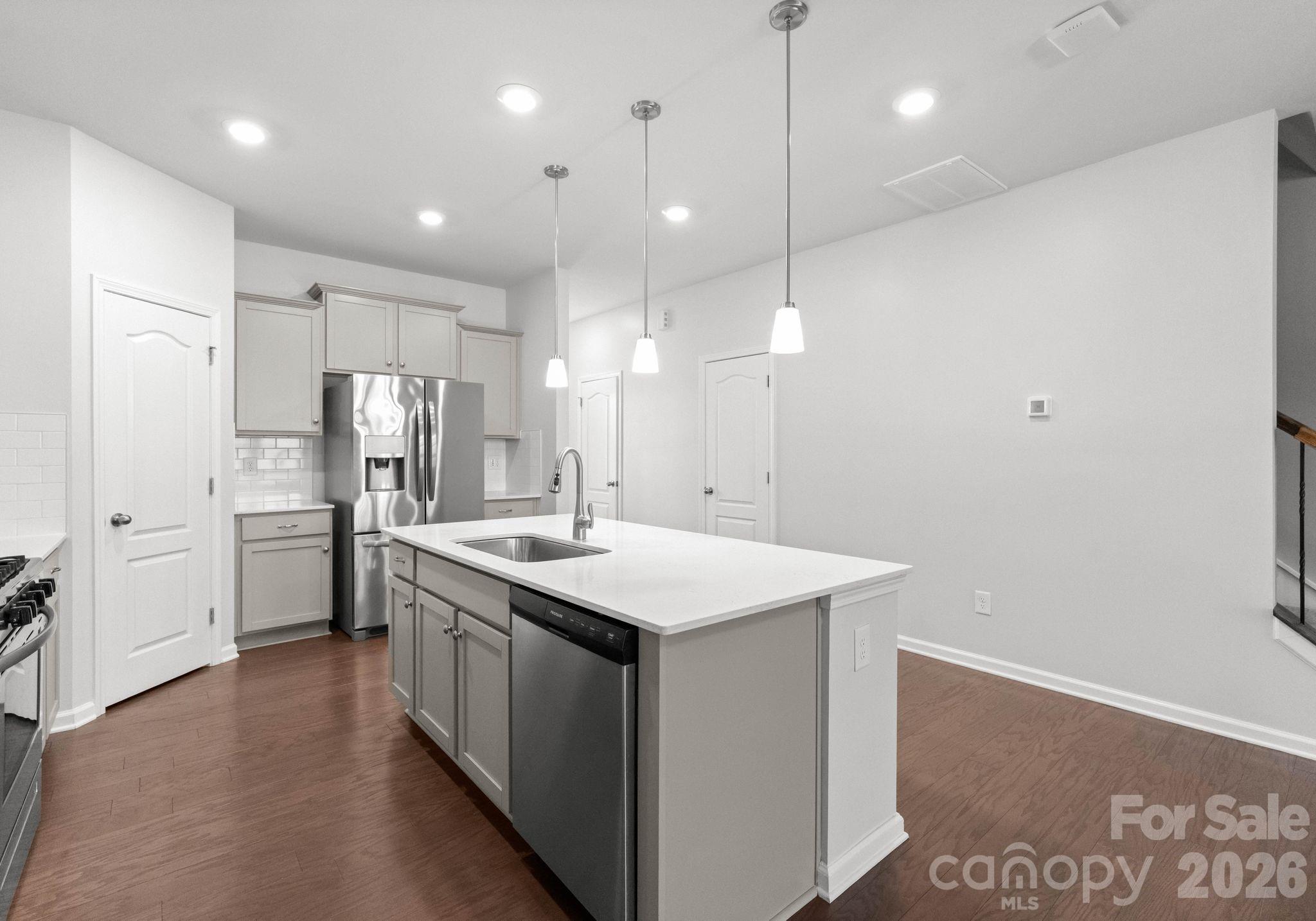 19722 Elise Caroline Alley