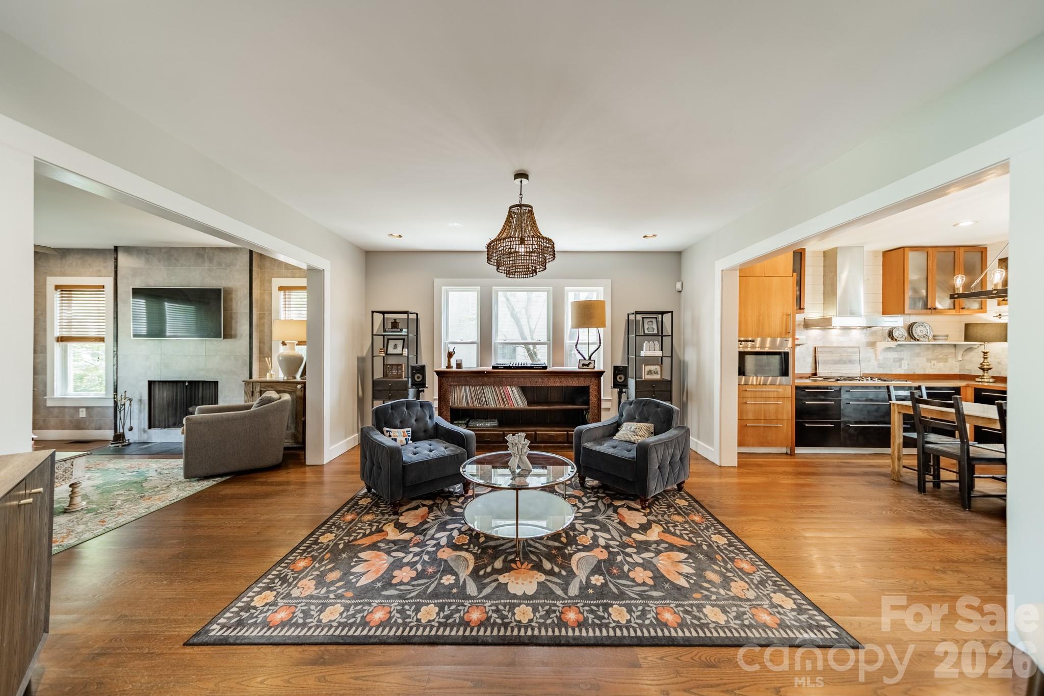 521 Forest Lane