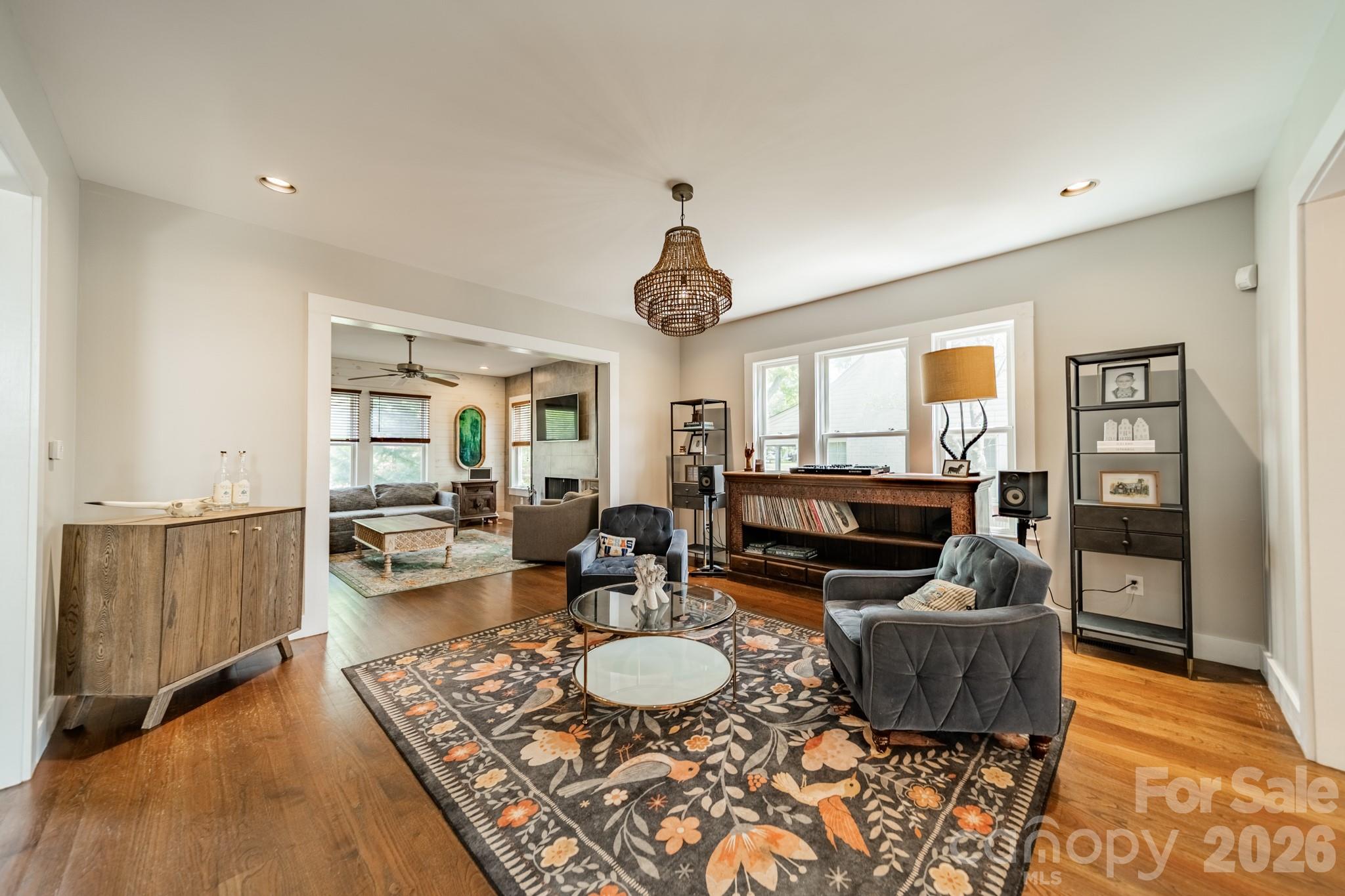 521 Forest Lane