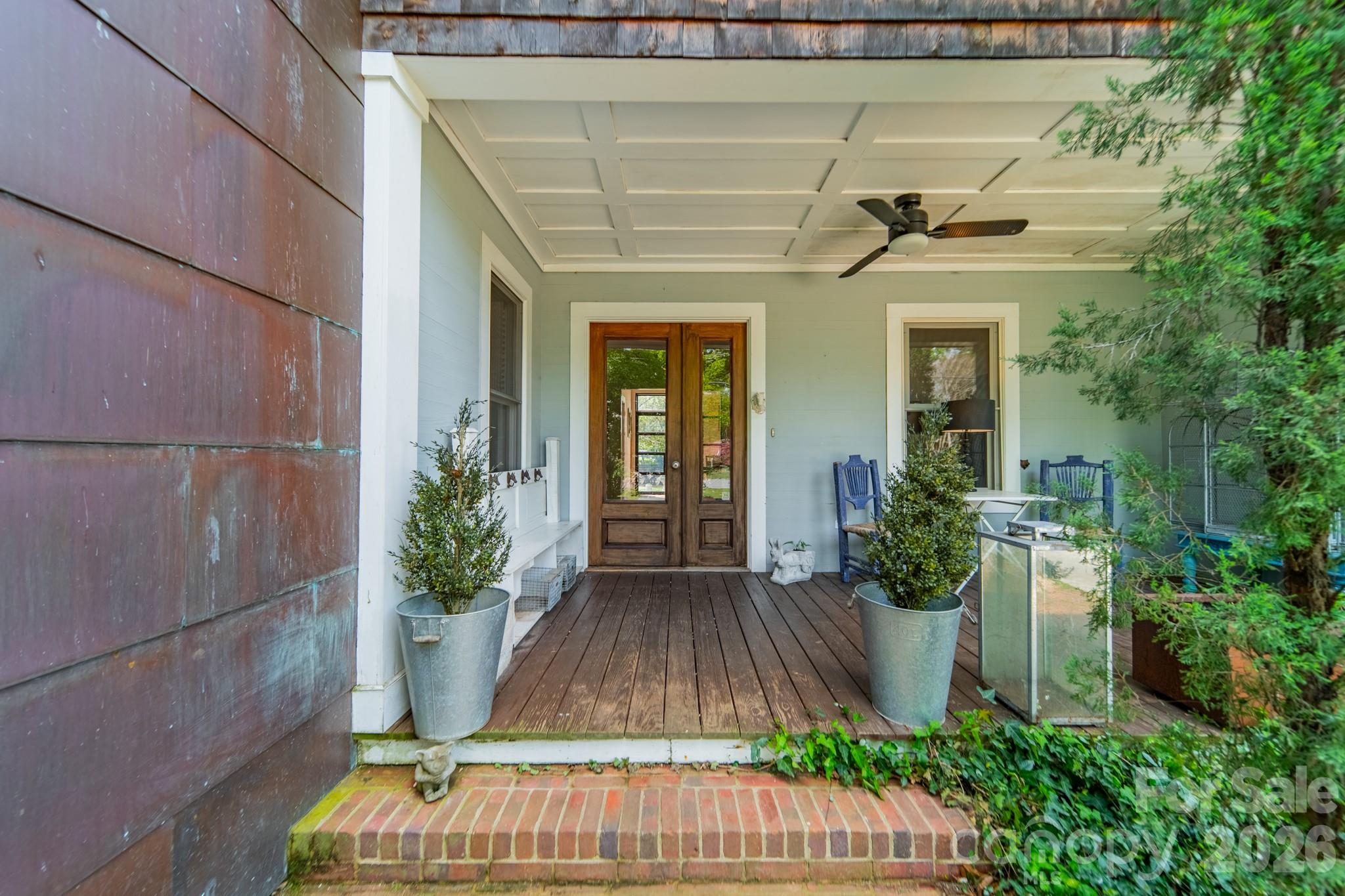 521 Forest Lane