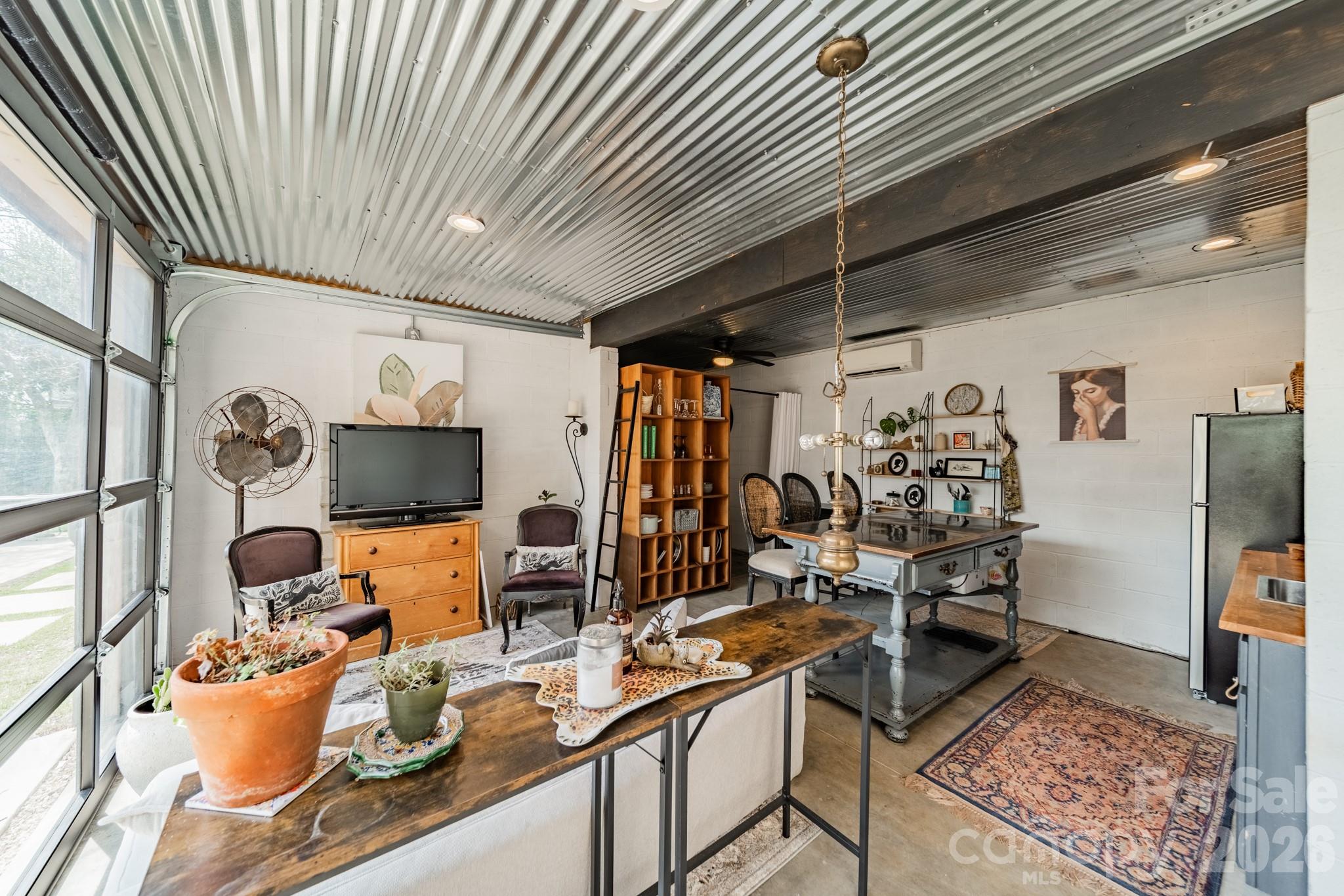 521 Forest Lane