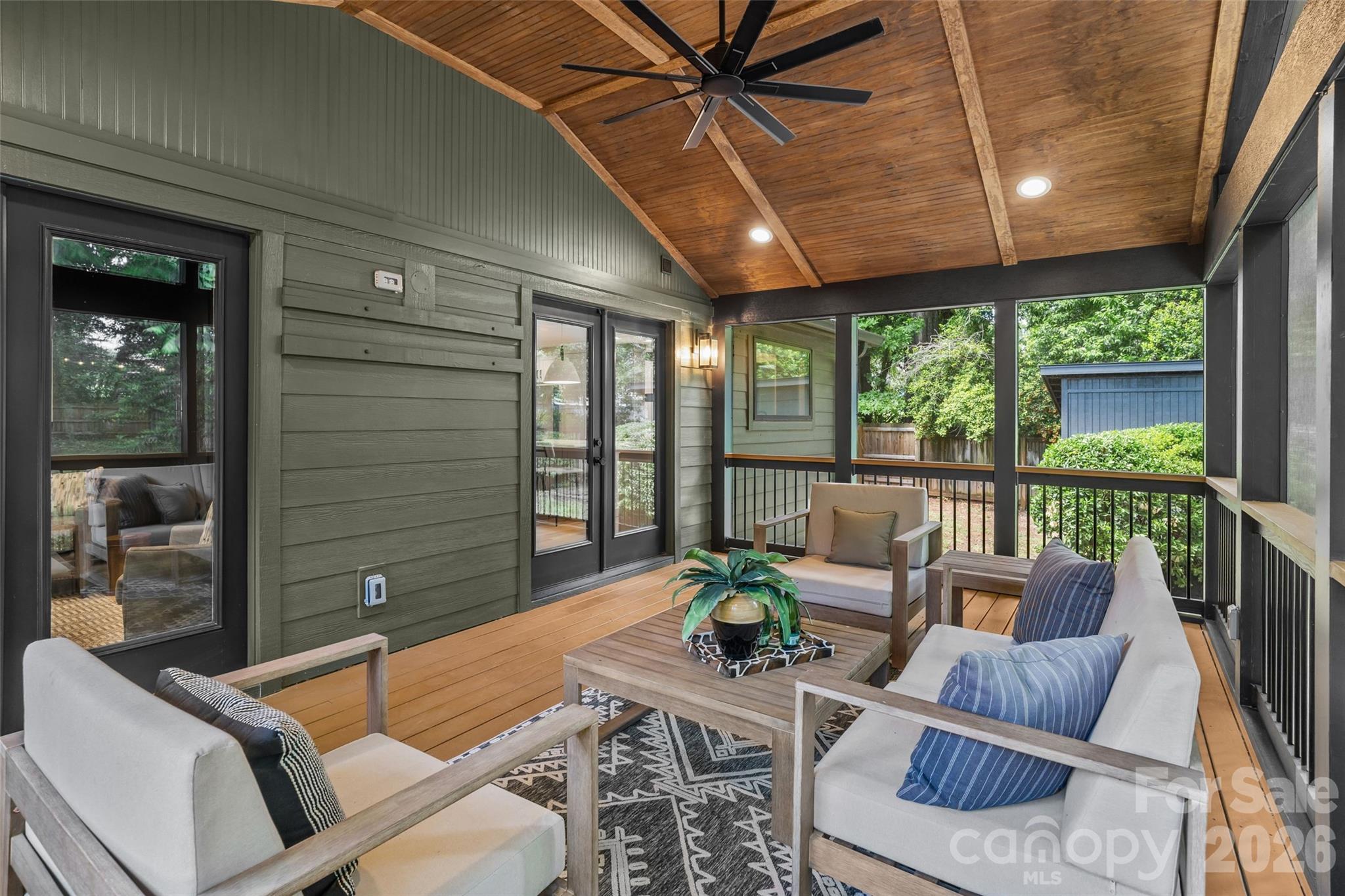 1542 Carolyn Drive