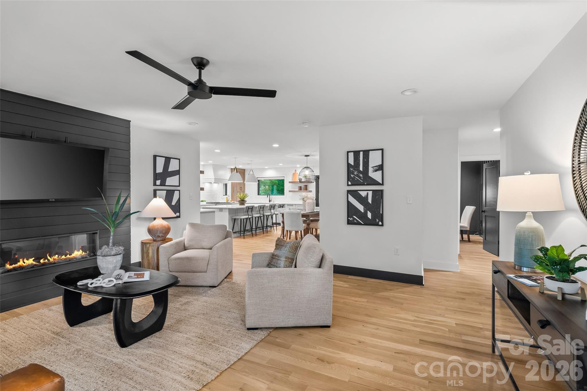 1542 Carolyn Drive