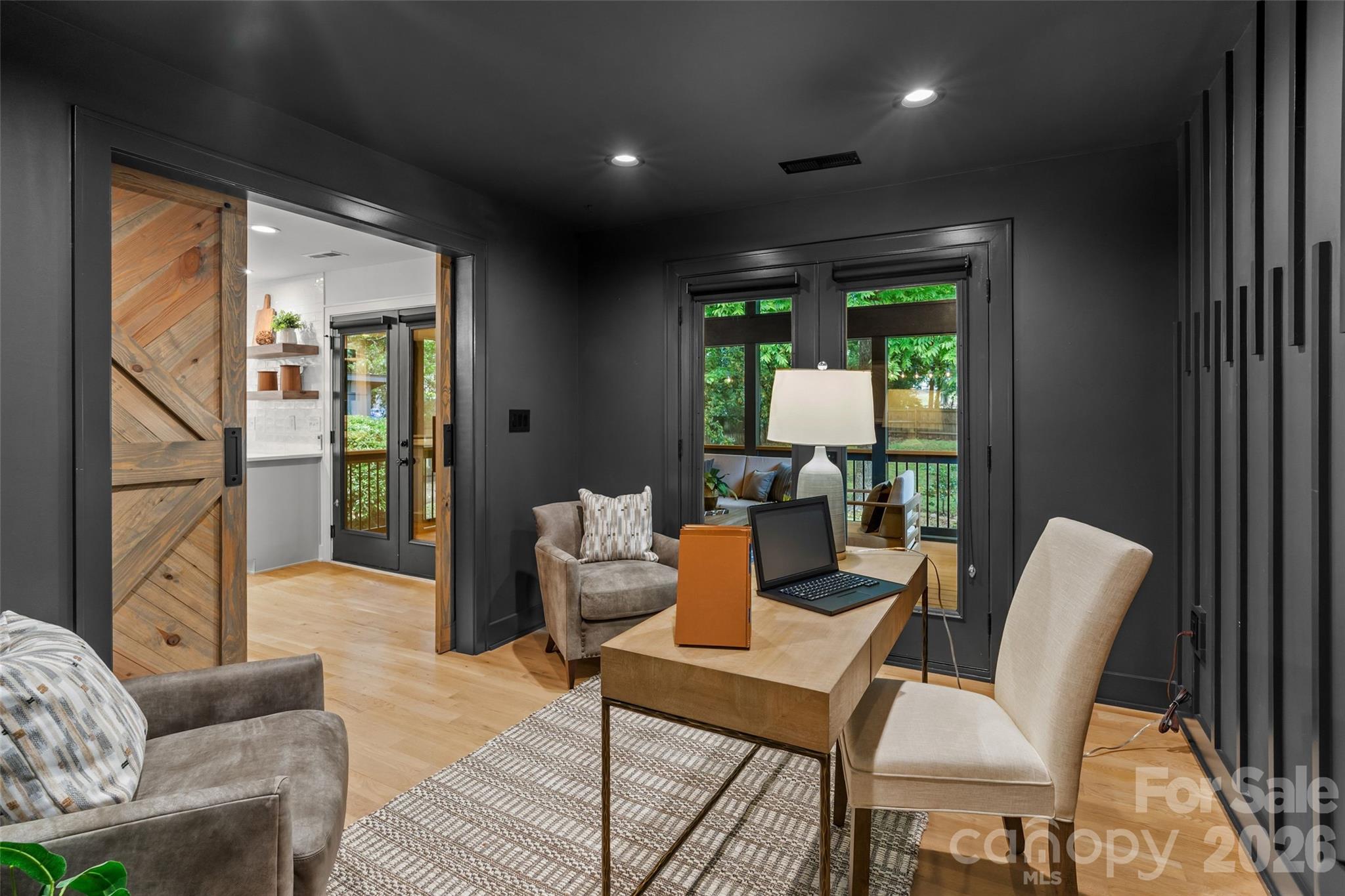 1542 Carolyn Drive