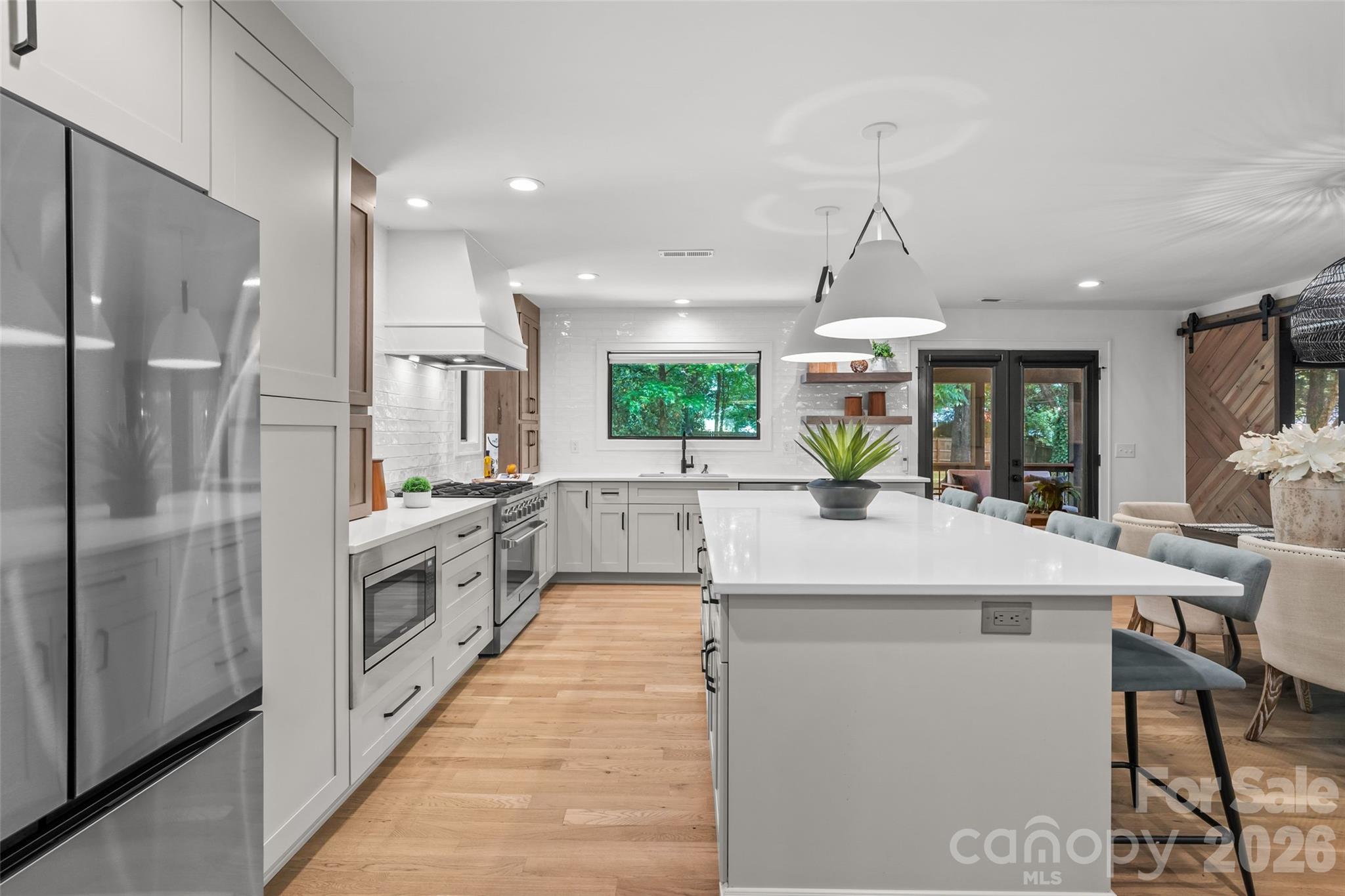 1542 Carolyn Drive