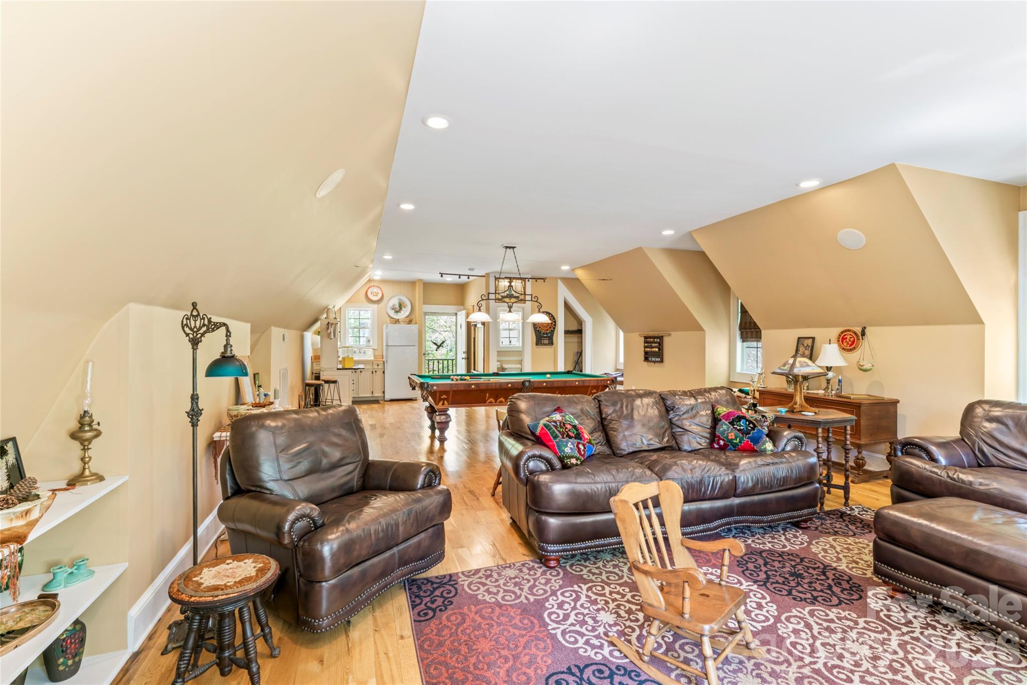 101 Sunnywood Lane