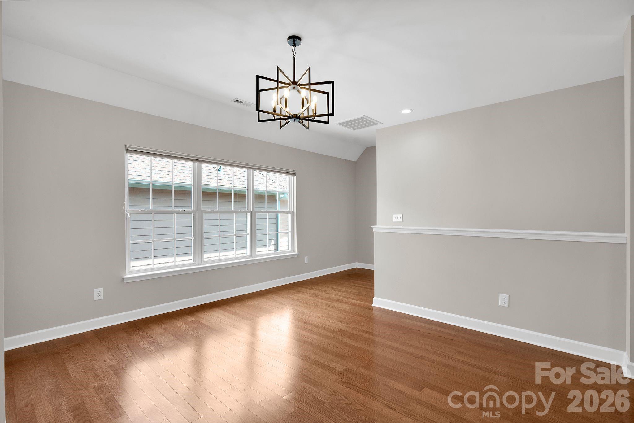 17005 Carlton Way Road