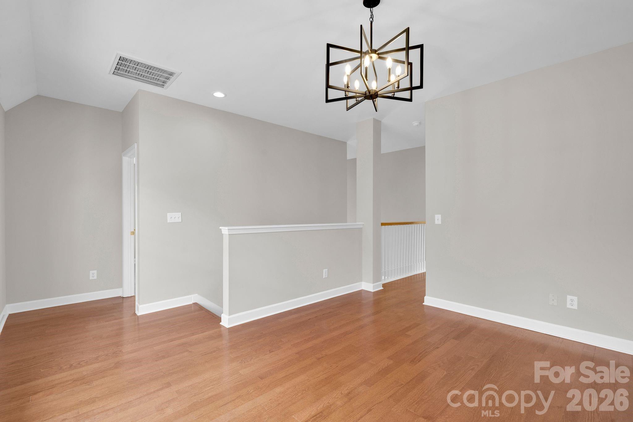 17005 Carlton Way Road