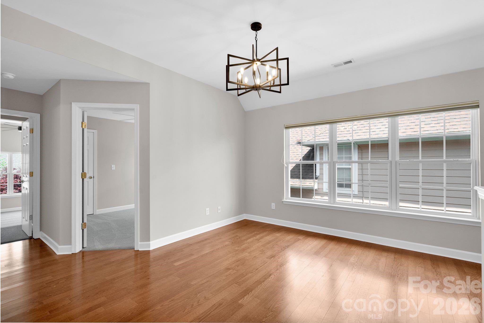 17005 Carlton Way Road