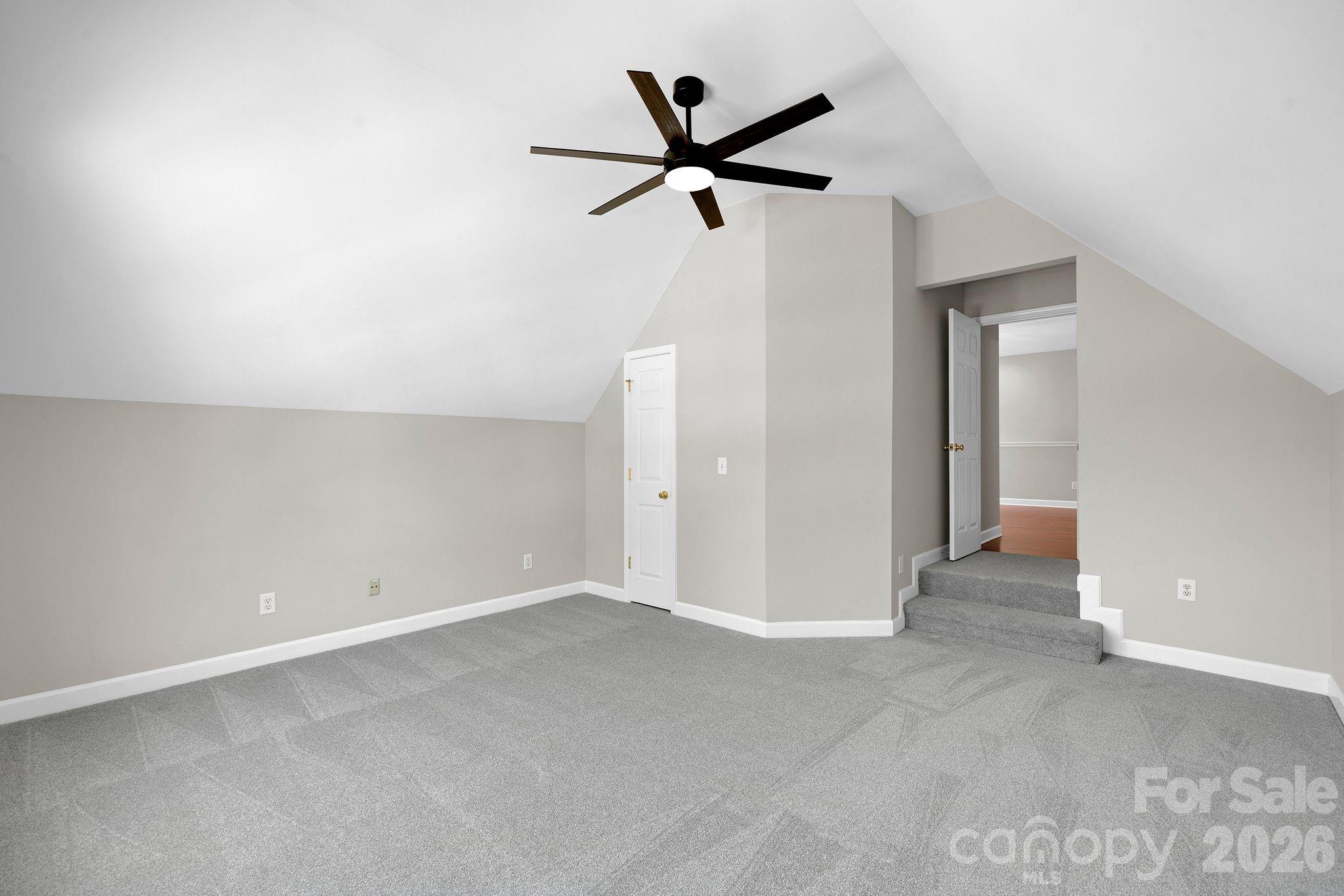 17005 Carlton Way Road