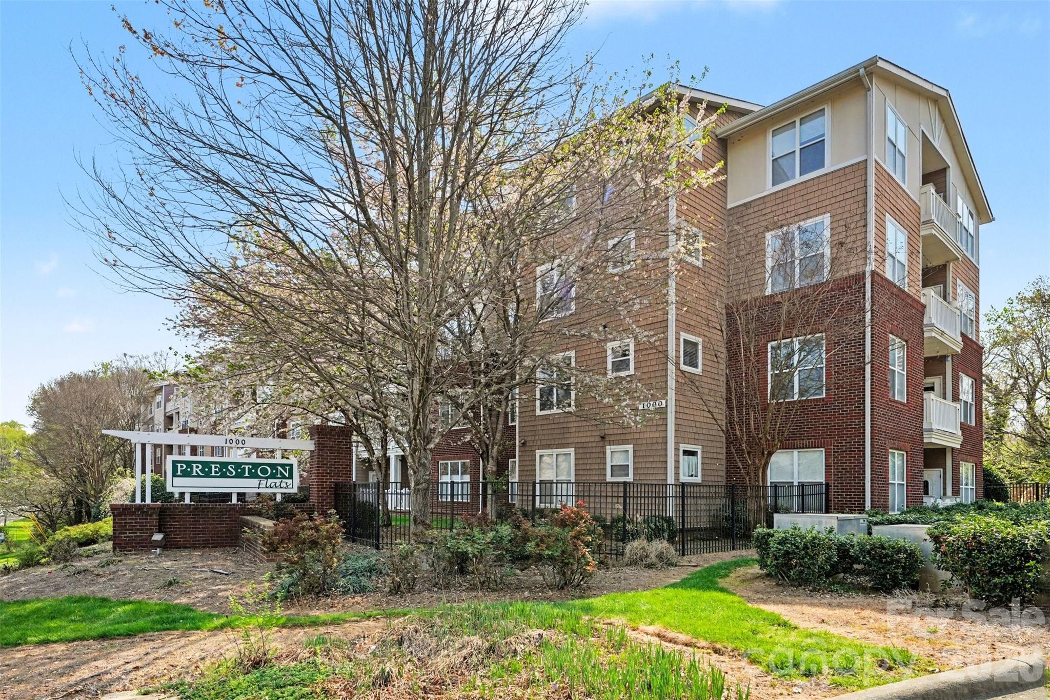 1000 E Woodlawn Road Unit: 111