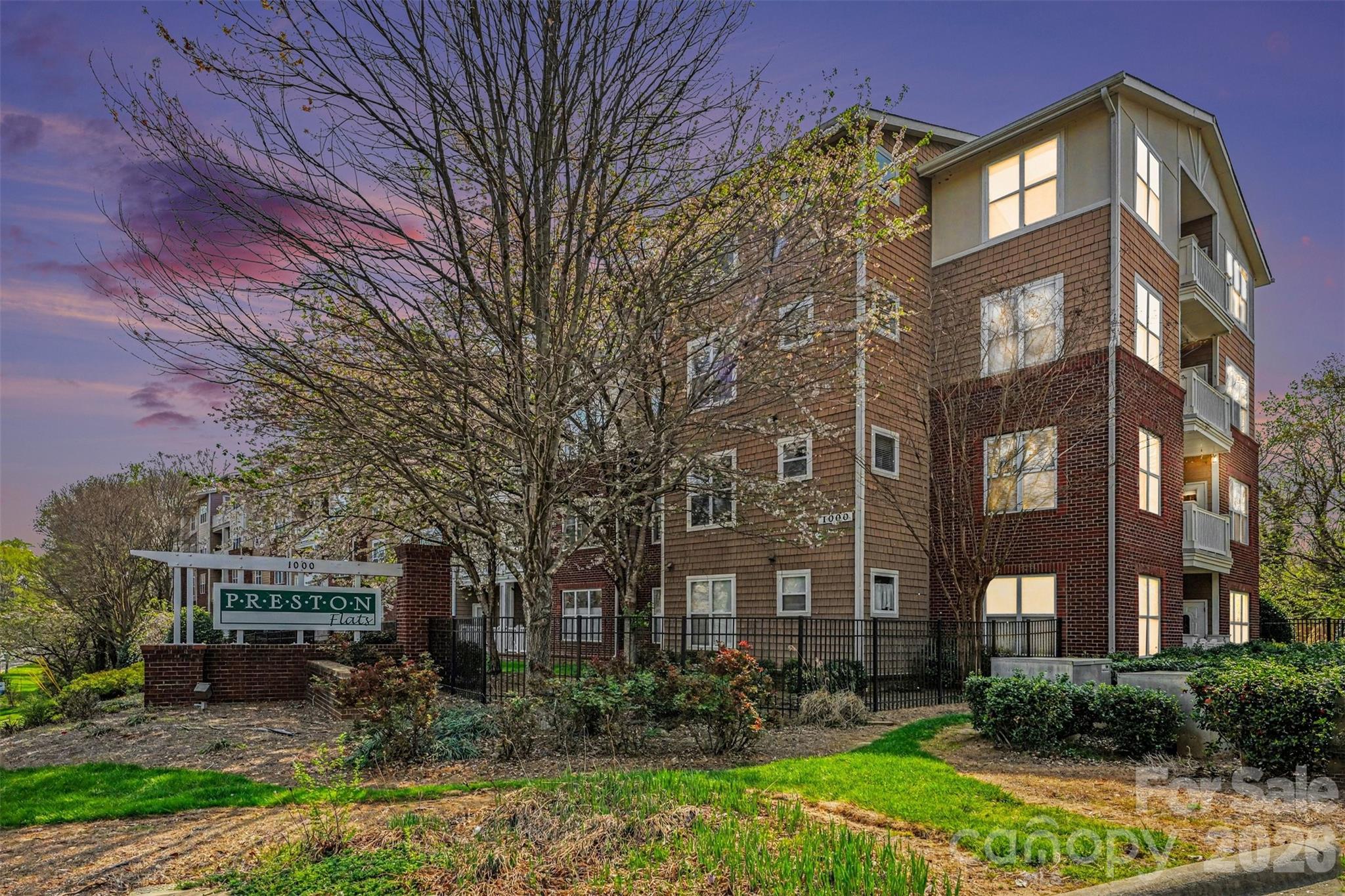 1000 E Woodlawn Road Unit: 111