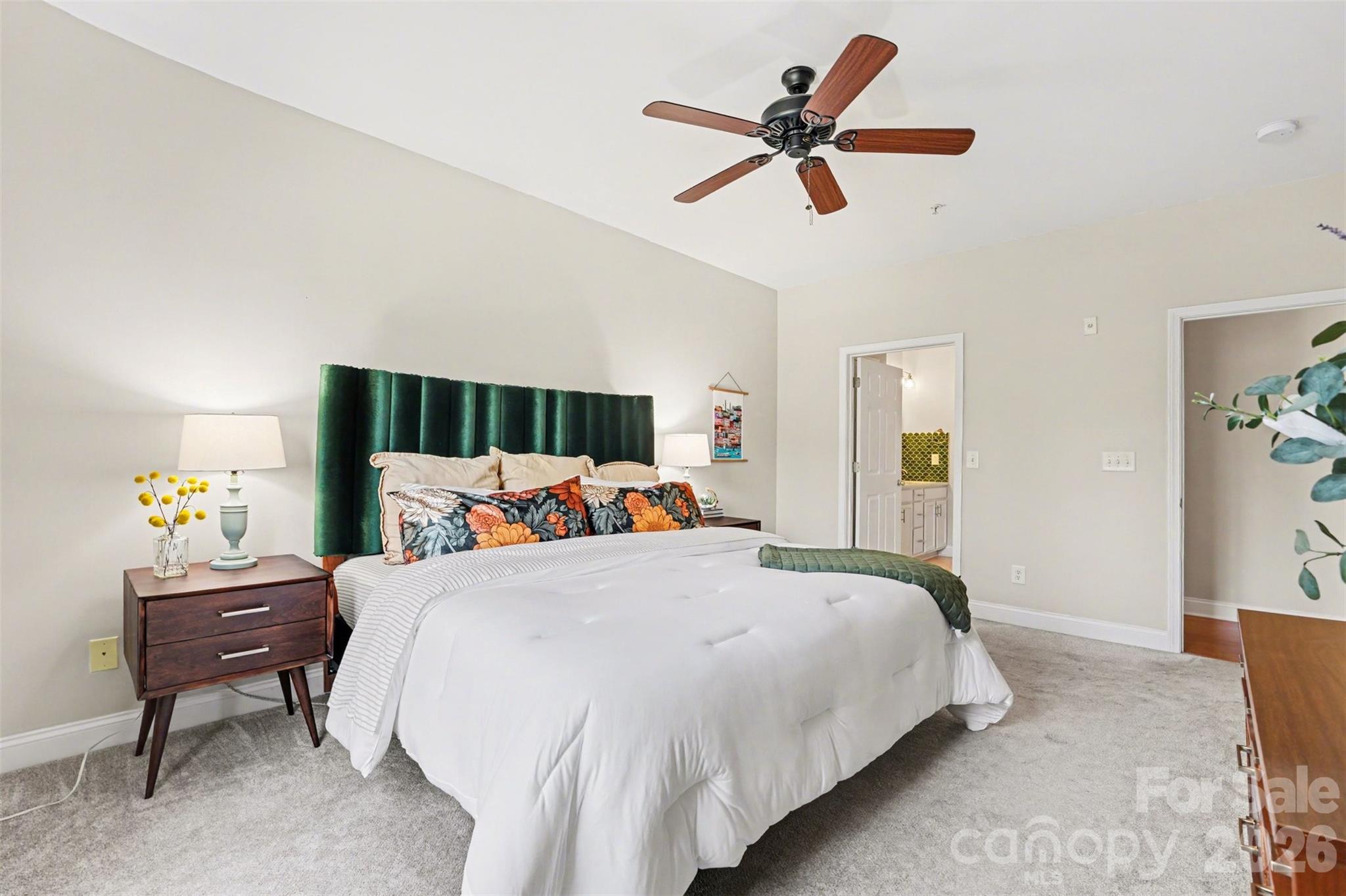 1000 E Woodlawn Road Unit: 111