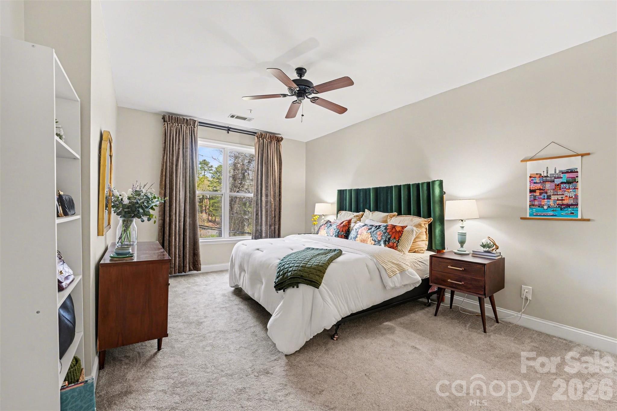 1000 E Woodlawn Road Unit: 111