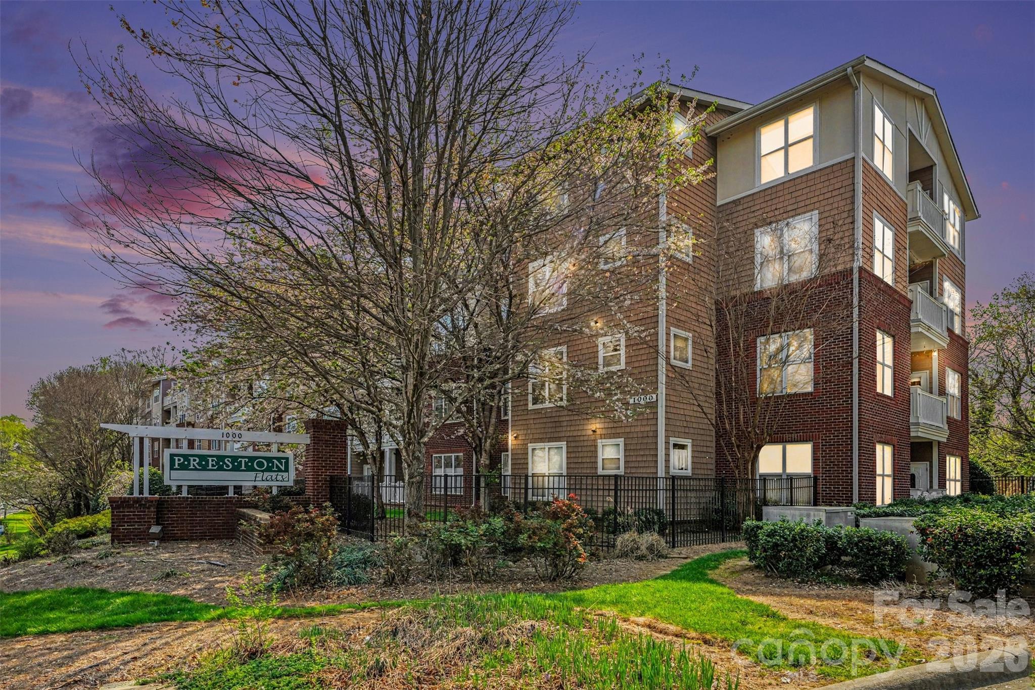 1000 E Woodlawn Road Unit: 111