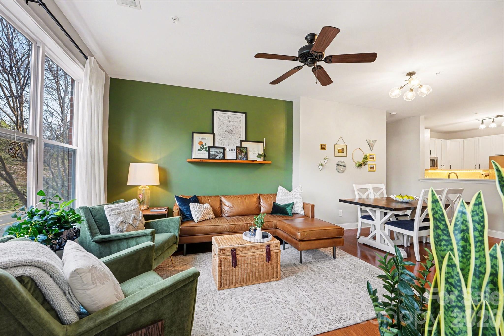 1000 E Woodlawn Road Unit: 111