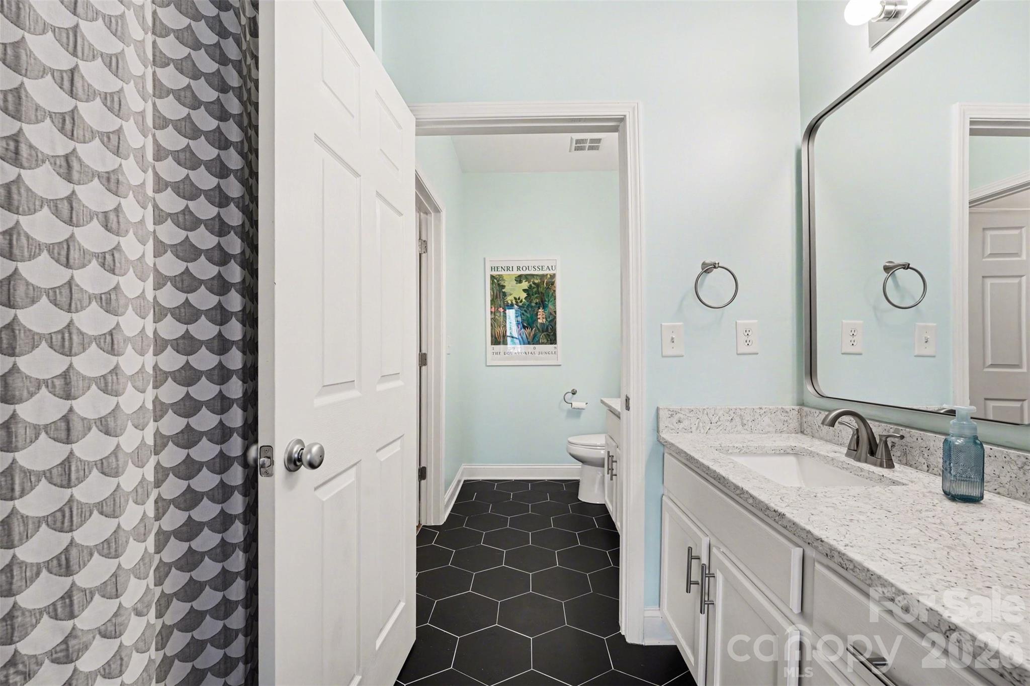 1000 E Woodlawn Road Unit: 111